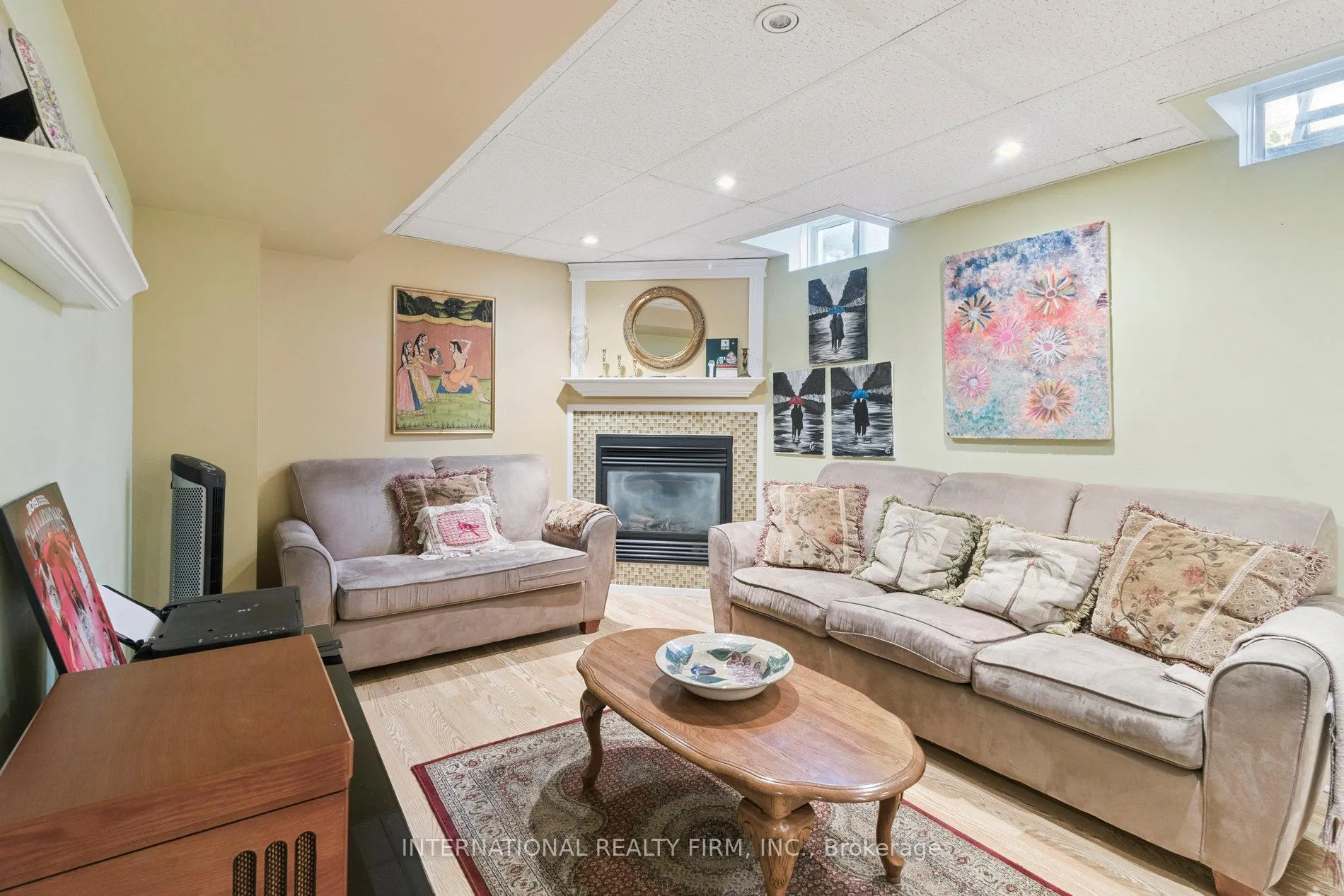 Photo 33 of 76 Timberwolf Crescent, Vaughan, Vellore Village — HOMEH