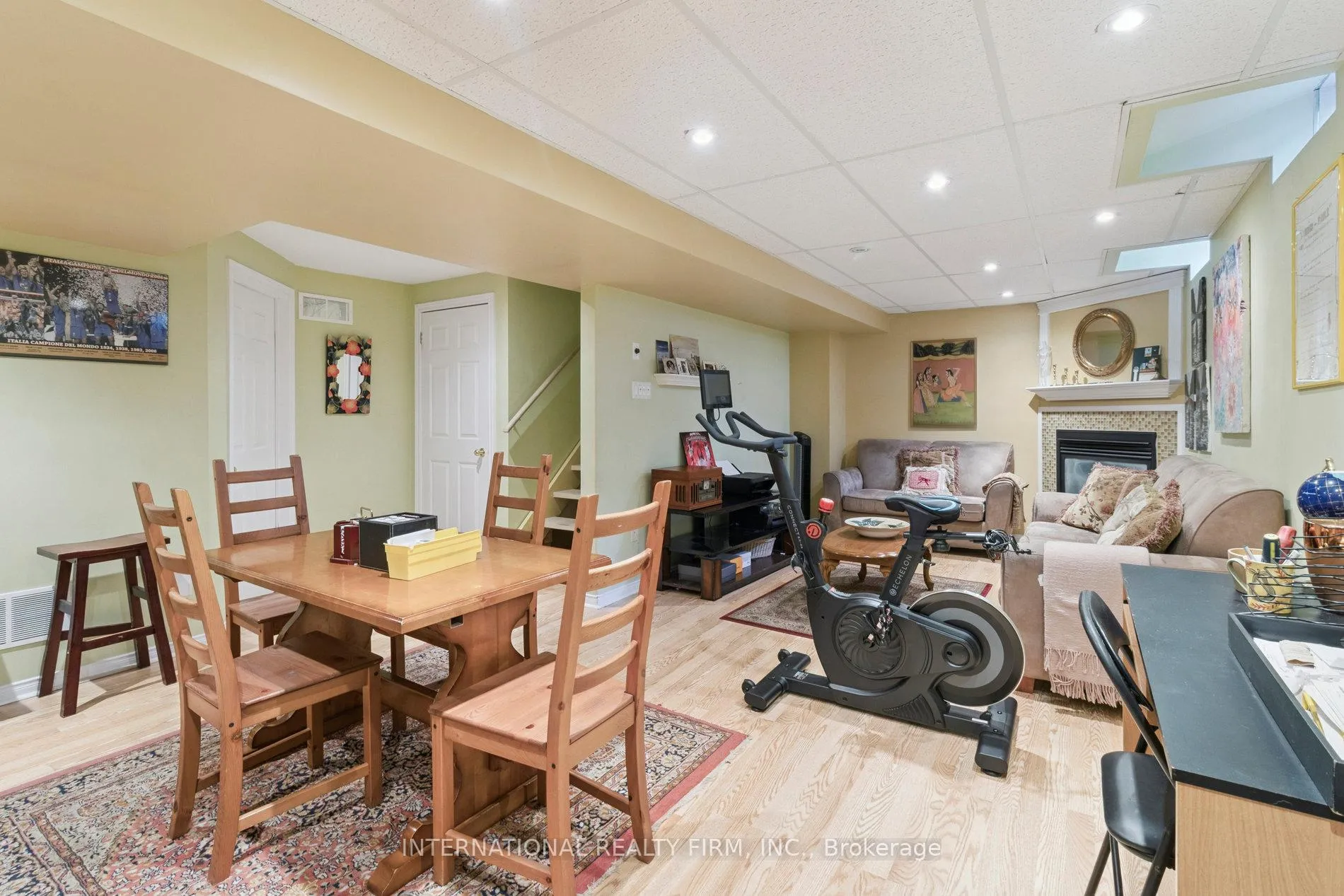 Photo 37 of 76 Timberwolf Crescent, Vaughan, Vellore Village — HOMEH