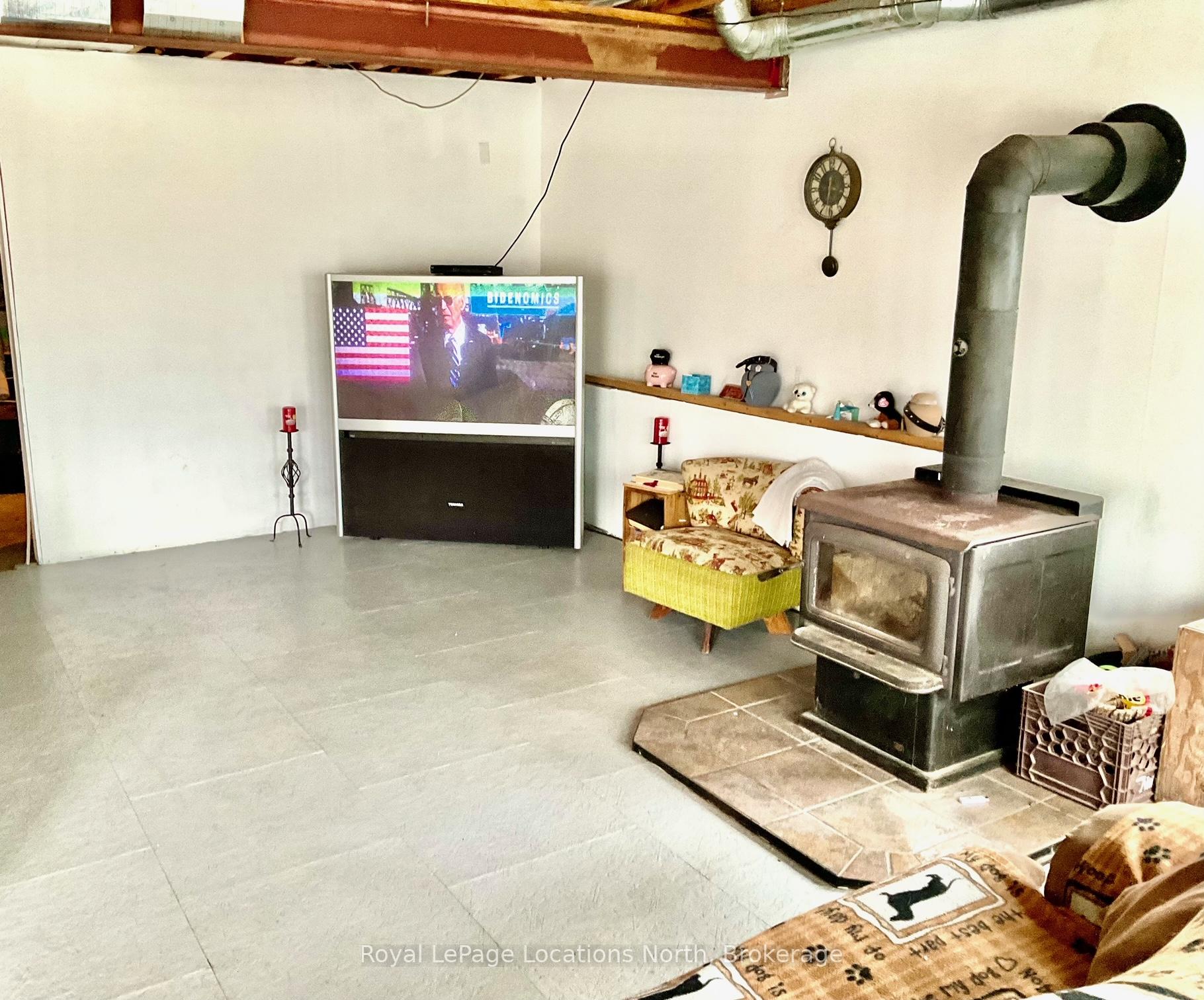 Photo 28 of 34 Pine Drive, McMurrich/Monteith, Sprucedale — HOMEH