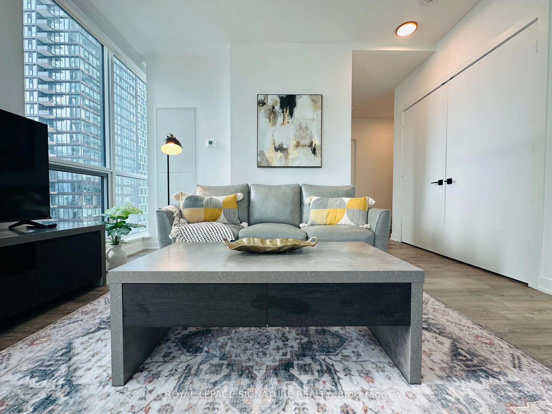 Photo 6 of Unit 2602, 327 King Street W, Toronto, Waterfront Communities — HOMEH