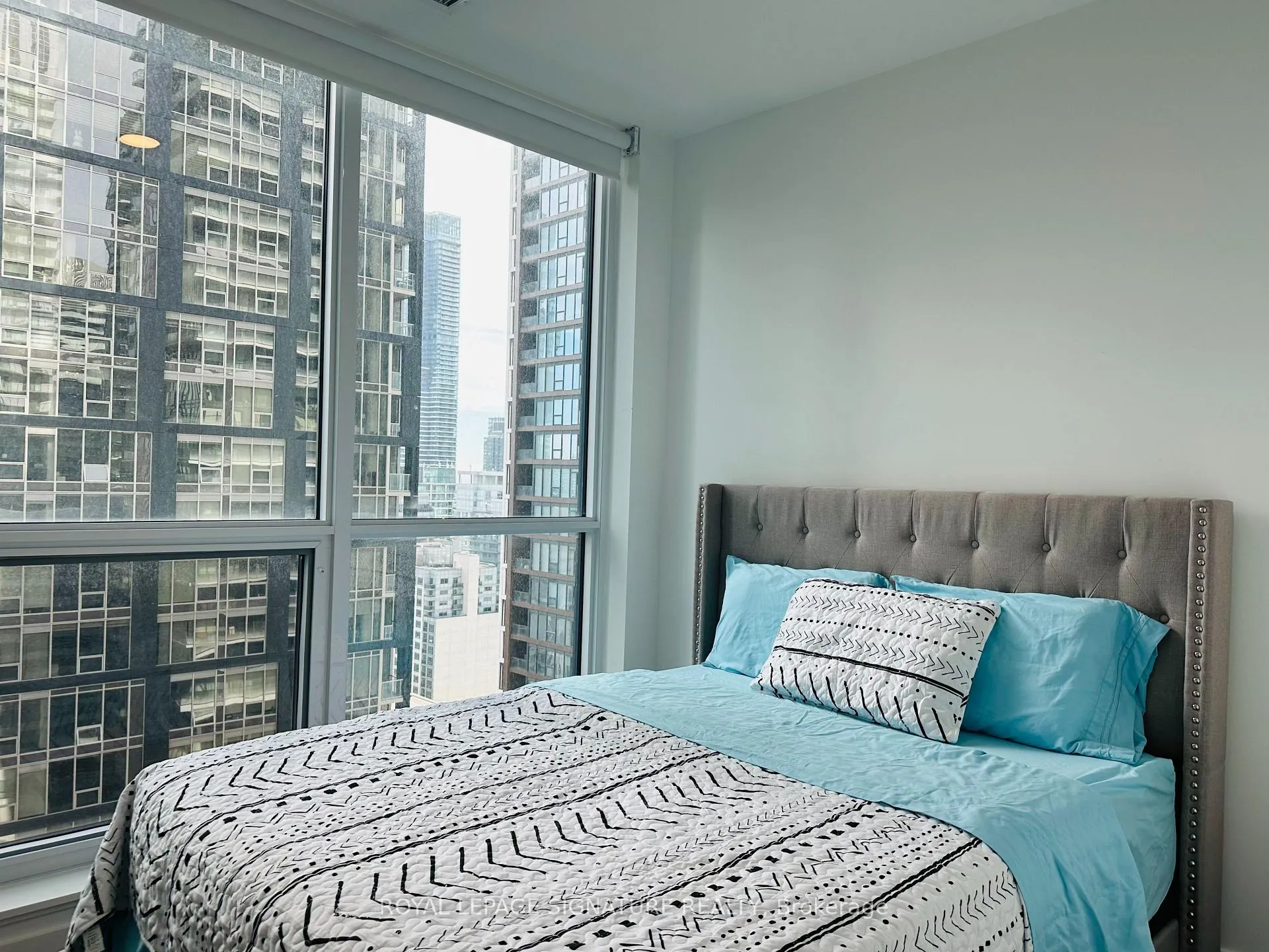 Photo 9 of Unit 2602, 327 King Street W, Toronto, Waterfront Communities — HOMEH