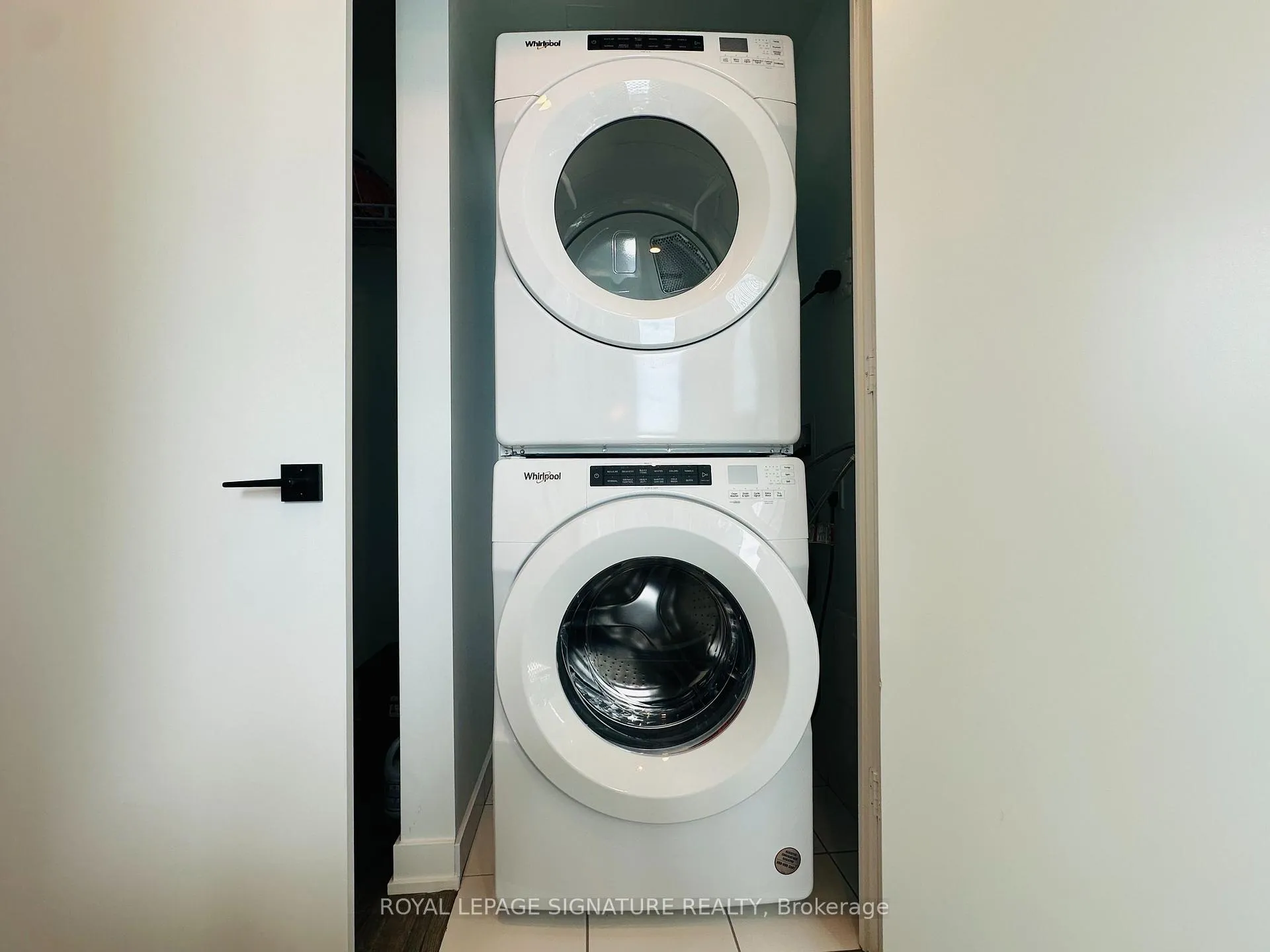 Photo 12 of Unit 2602, 327 King Street W, Toronto, Waterfront Communities — HOMEH