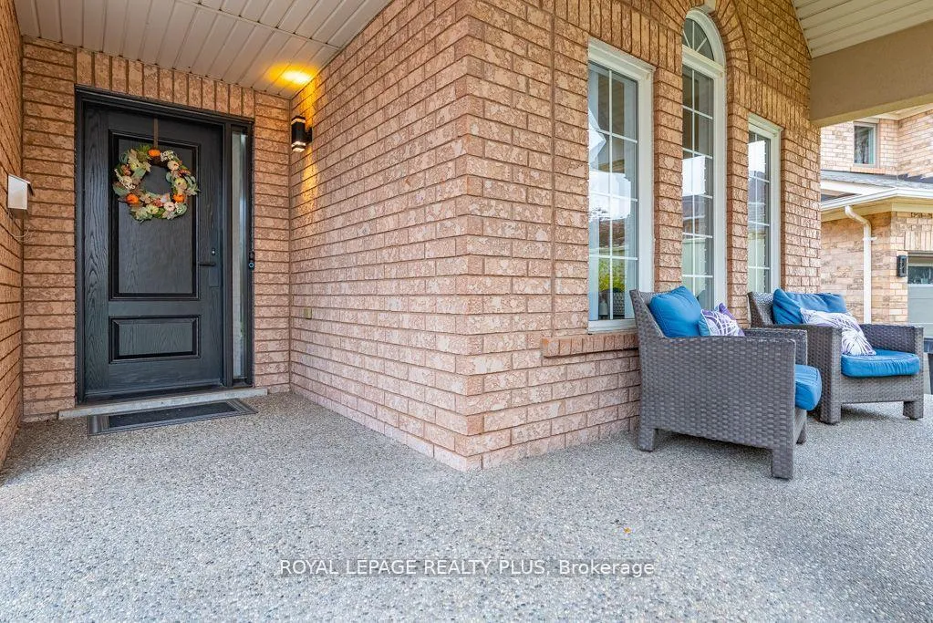 Photo 3 of 20 Navy Crescent, Brampton, Fletcher's Meadow — HOMEH