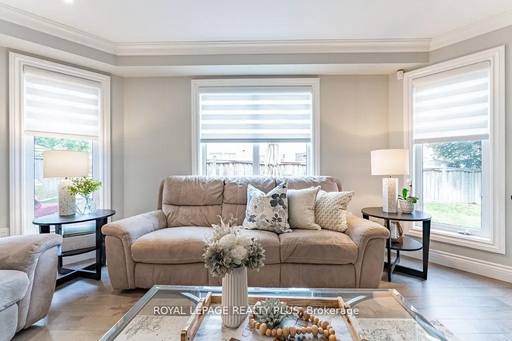 Photo 11 of 20 Navy Crescent, Brampton, Fletcher's Meadow — HOMEH