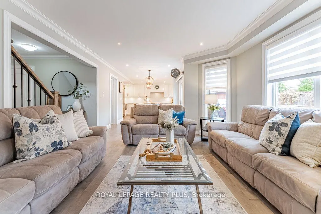 Photo 12 of 20 Navy Crescent, Brampton, Fletcher's Meadow — HOMEH