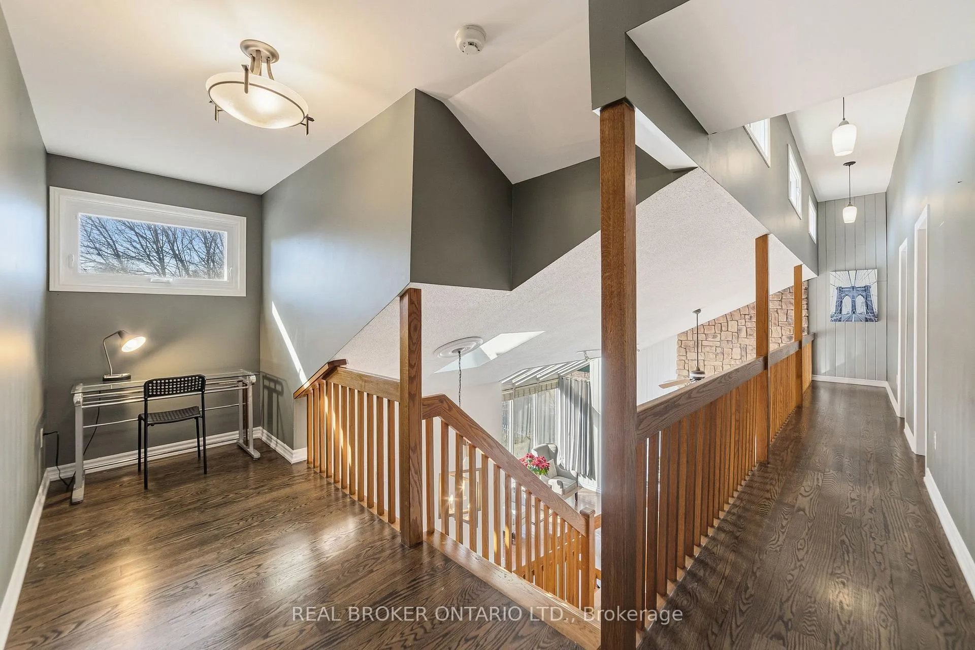 Photo 20 of 39 Templer Drive, Hamilton, Ancaster — HOMEH