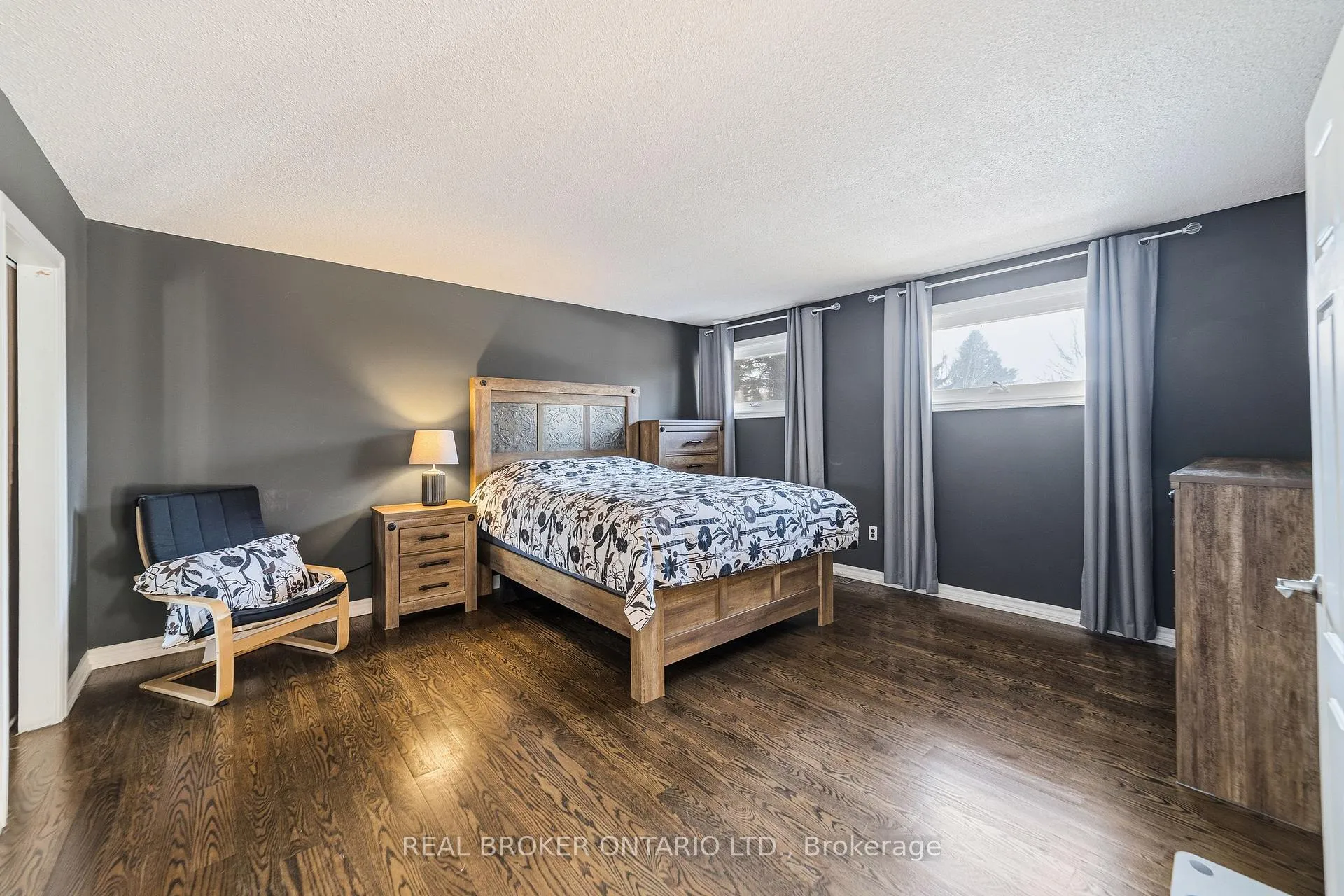Photo 21 of 39 Templer Drive, Hamilton, Ancaster — HOMEH