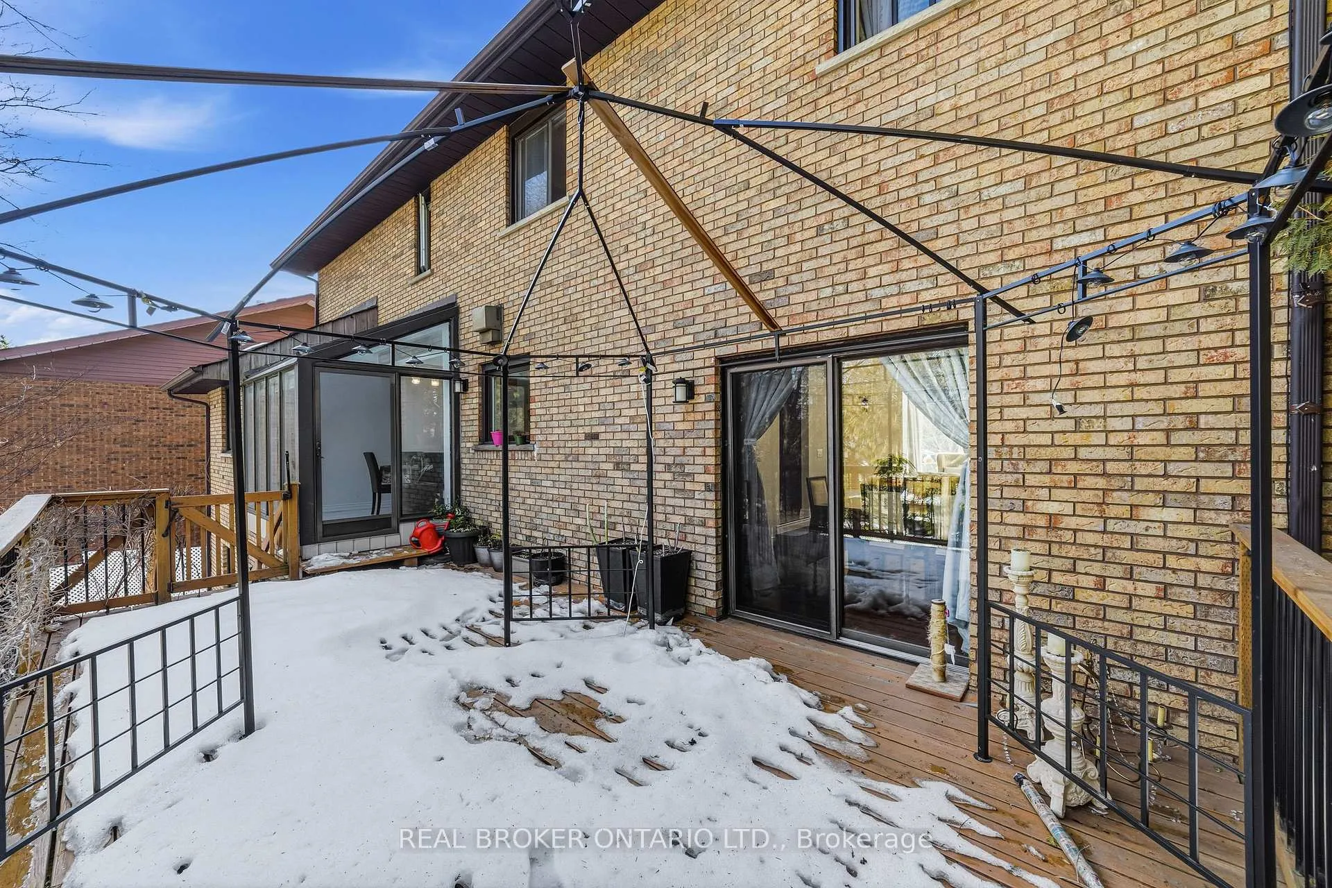 Photo 34 of 39 Templer Drive, Hamilton, Ancaster — HOMEH
