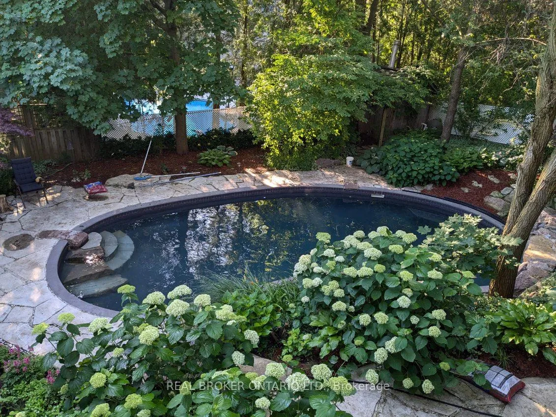 Photo 36 of 39 Templer Drive, Hamilton, Ancaster — HOMEH