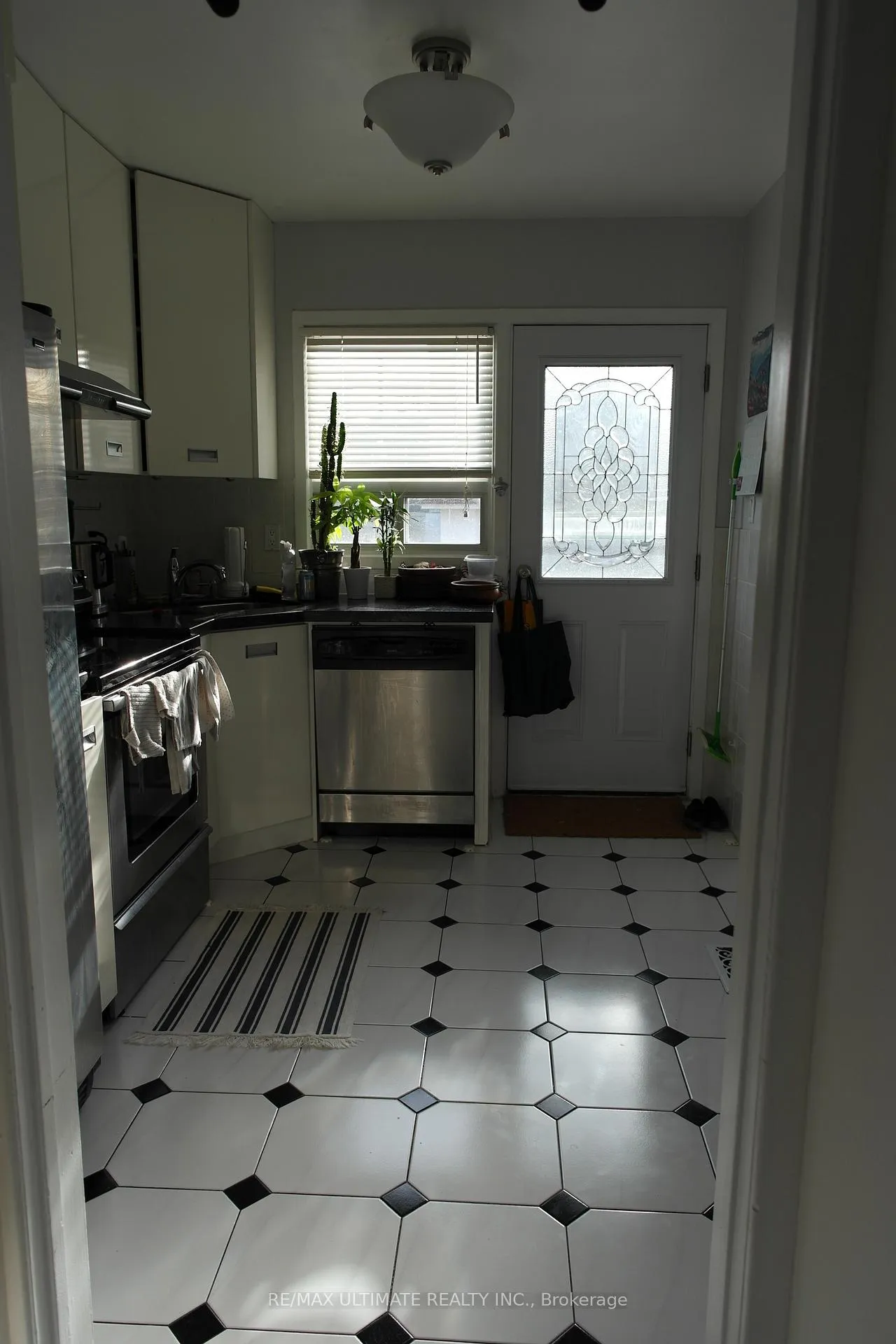 Photo 7 of 76 Palmerston Avenue, Toronto, Trinity-Bellwoods — HOMEH