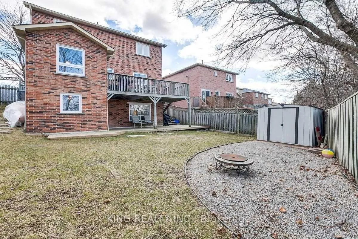 Photo 4 of 10 Patterson Crescent, Ajax, Central — HOMEH