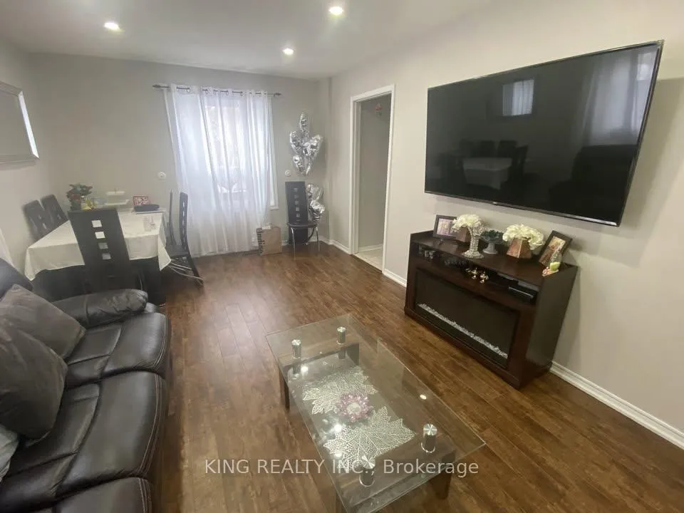Photo 6 of 10 Patterson Crescent, Ajax, Central — HOMEH