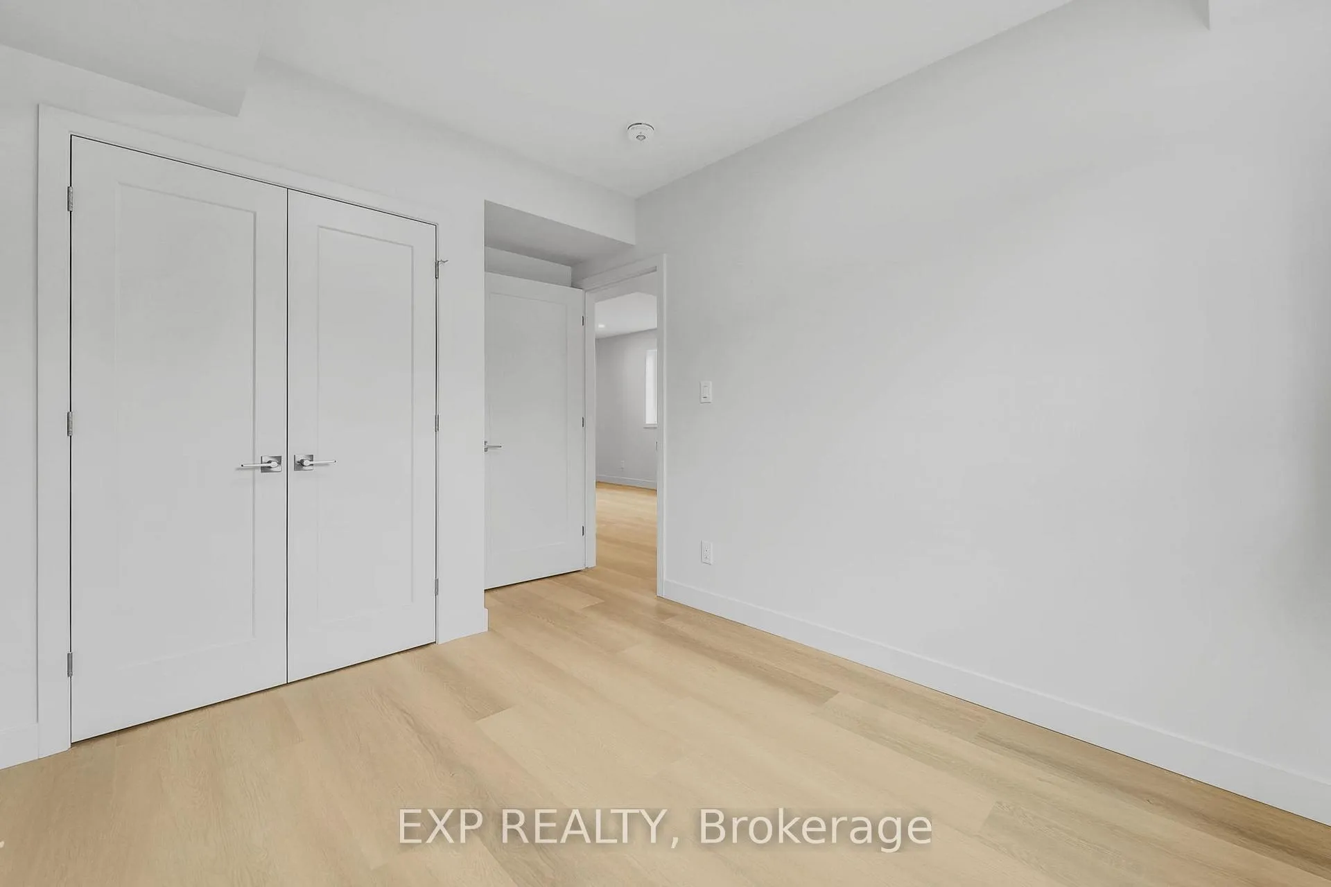 Photo 6 of Unit C, 2 Iona Street, Ottawa, Ottawa West — HOMEH