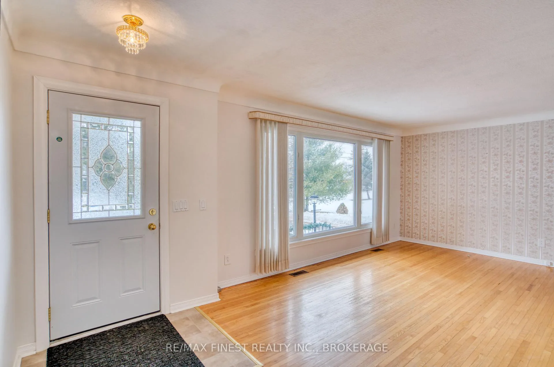 Photo 7 of 2068 Unity Road, Kingston, City North of 401 — HOMEH