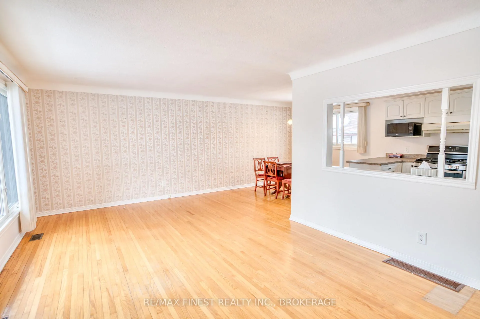 Photo 8 of 2068 Unity Road, Kingston, City North of 401 — HOMEH