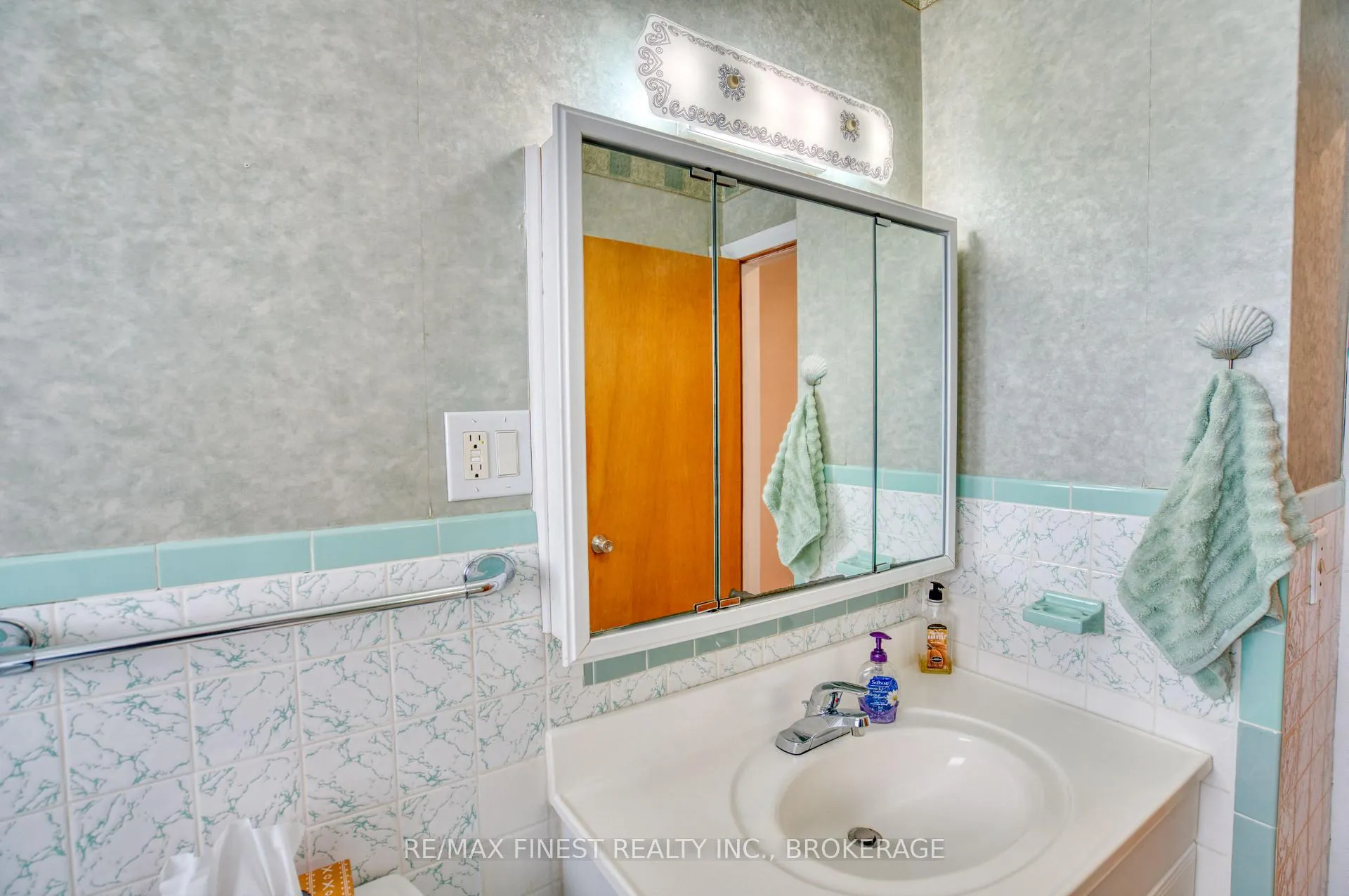 Photo 25 of 2068 Unity Road, Kingston, City North of 401 — HOMEH
