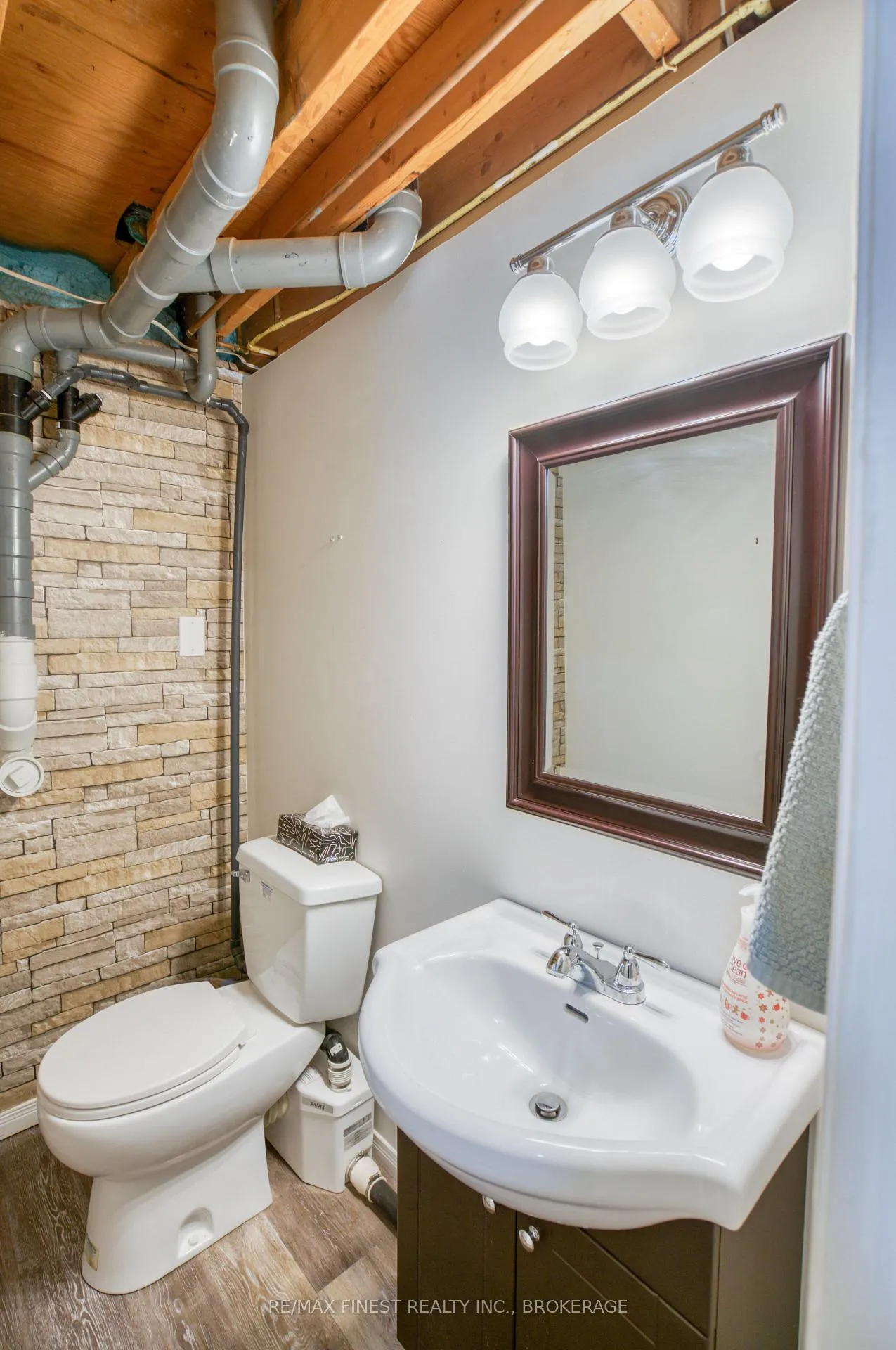 Photo 39 of 2068 Unity Road, Kingston, City North of 401 — HOMEH