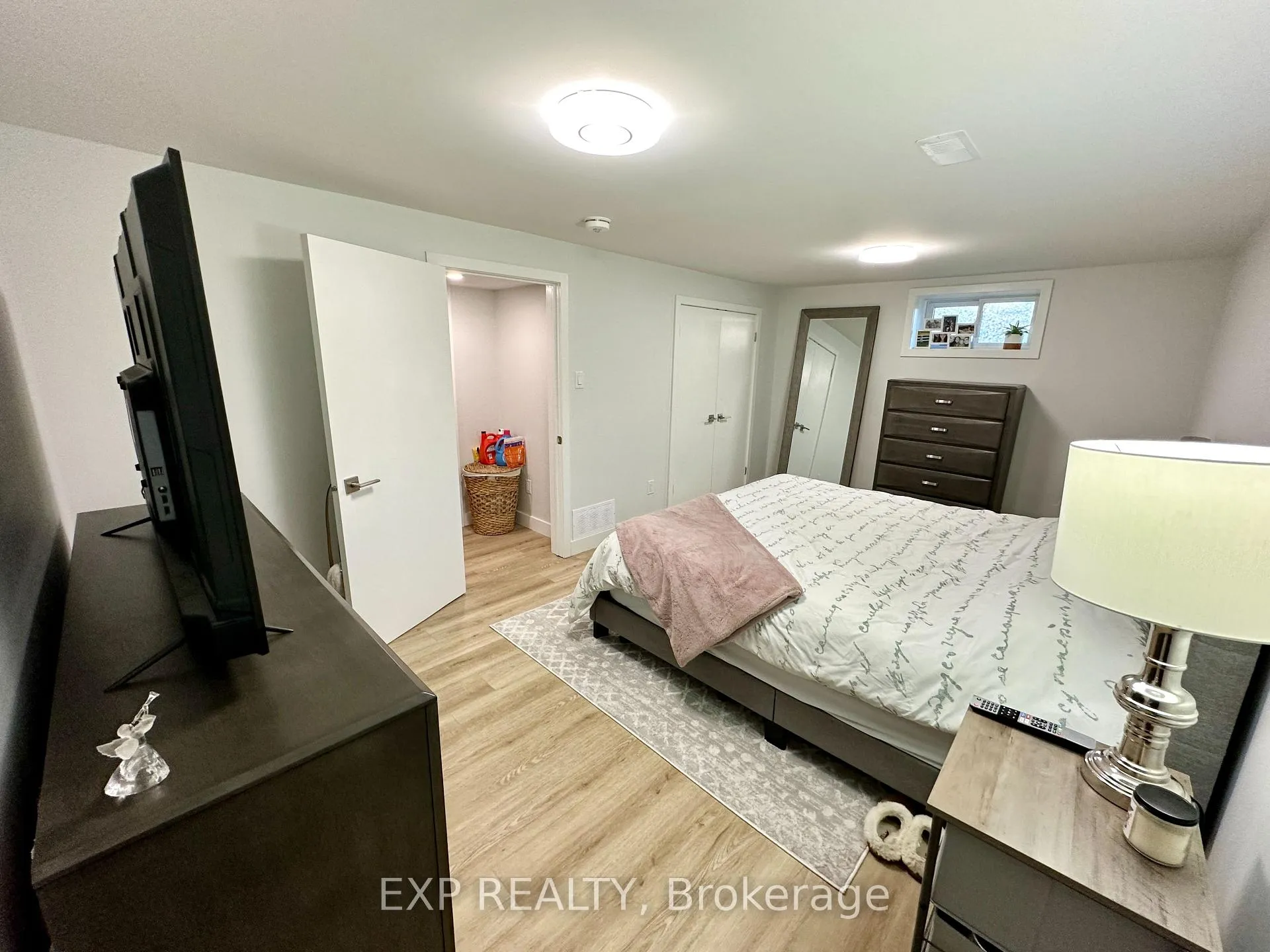 Photo 13 of Unit B, 44 Sherry Lane, Ottawa, Manordale — HOMEH