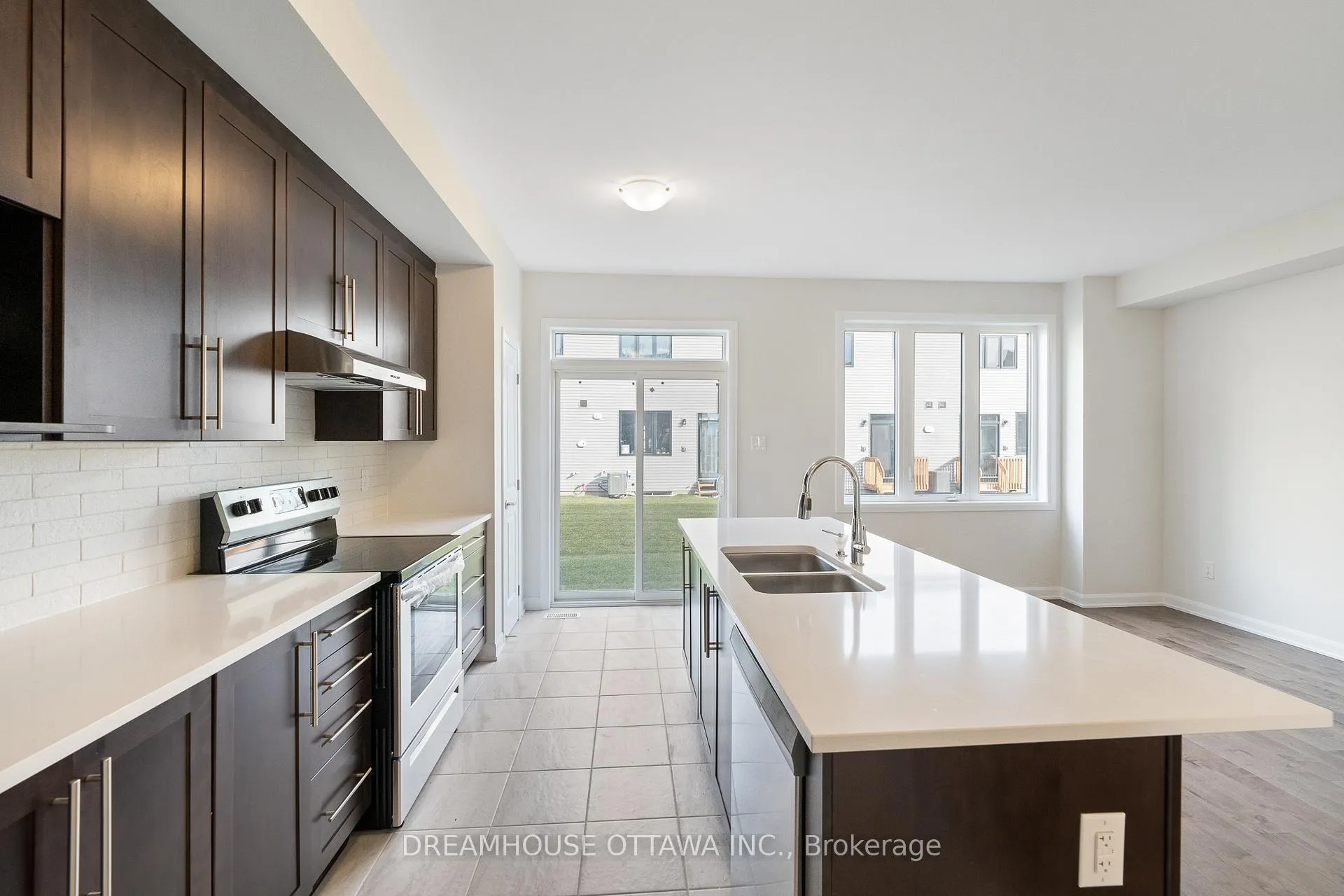 Photo 14 of 563 Aglish Mews, Ottawa, Barrhaven - Half Moon Bay — HOMEH