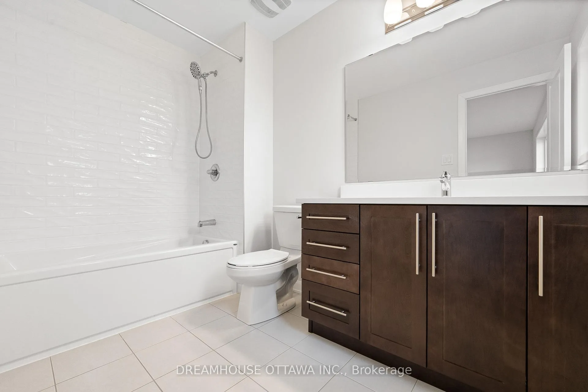 Photo 18 of 563 Aglish Mews, Ottawa, Barrhaven - Half Moon Bay — HOMEH