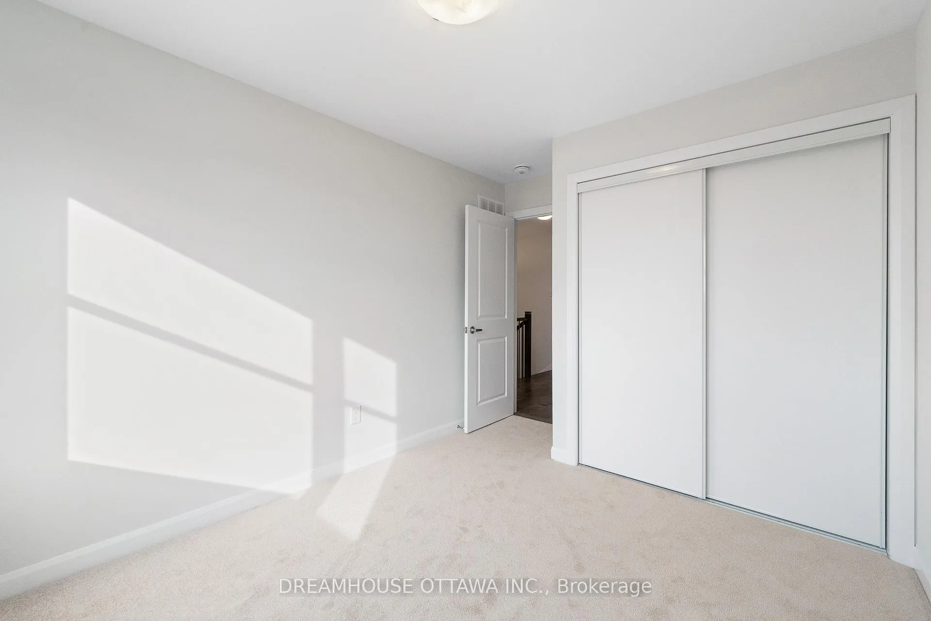Photo 22 of 563 Aglish Mews, Ottawa, Barrhaven - Half Moon Bay — HOMEH