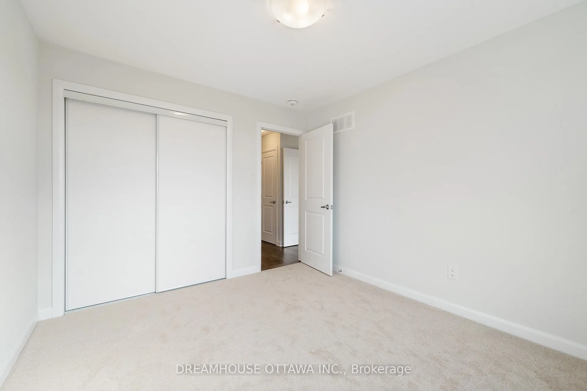 Photo 24 of 563 Aglish Mews, Ottawa, Barrhaven - Half Moon Bay — HOMEH