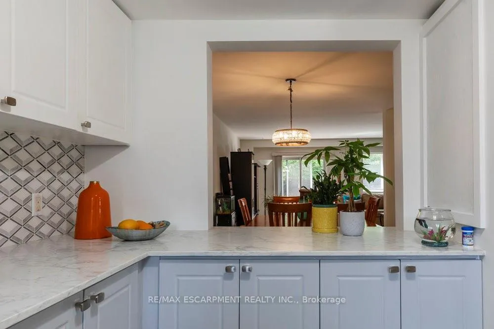 Photo 11 of Unit 1, 31 Moss Boulevard, Hamilton, Dundas — HOMEH