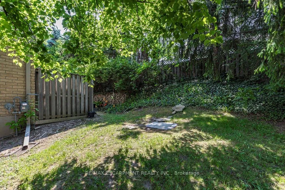 Photo 21 of Unit 1, 31 Moss Boulevard, Hamilton, Dundas — HOMEH