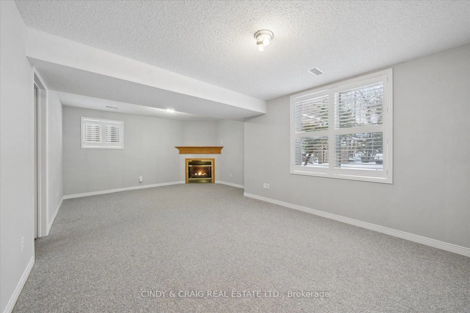 Photo 12 of 318 Sandringham Drive, Clarington, Courtice — HOMEH