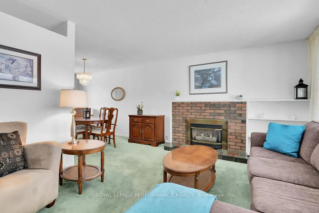 Photo 8 of 9 Kilmory Crescent, Ottawa, Borden Farm/Stewart Farm/Carleton Heights/Parkwood Hills — HOMEH