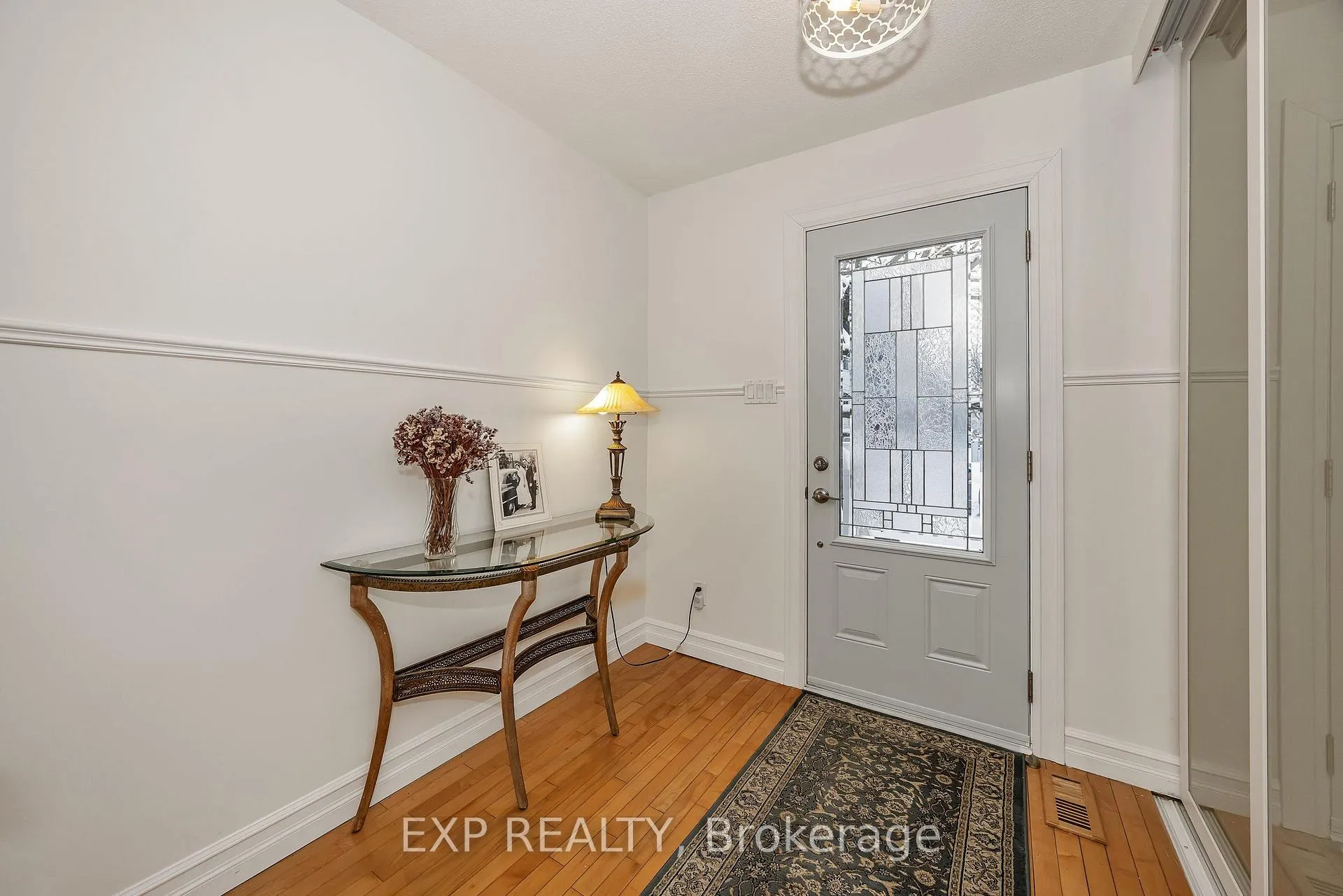 Photo 3 of 48 Castlegreen Private, Ottawa, Hunt Club Park/Greenboro — HOMEH