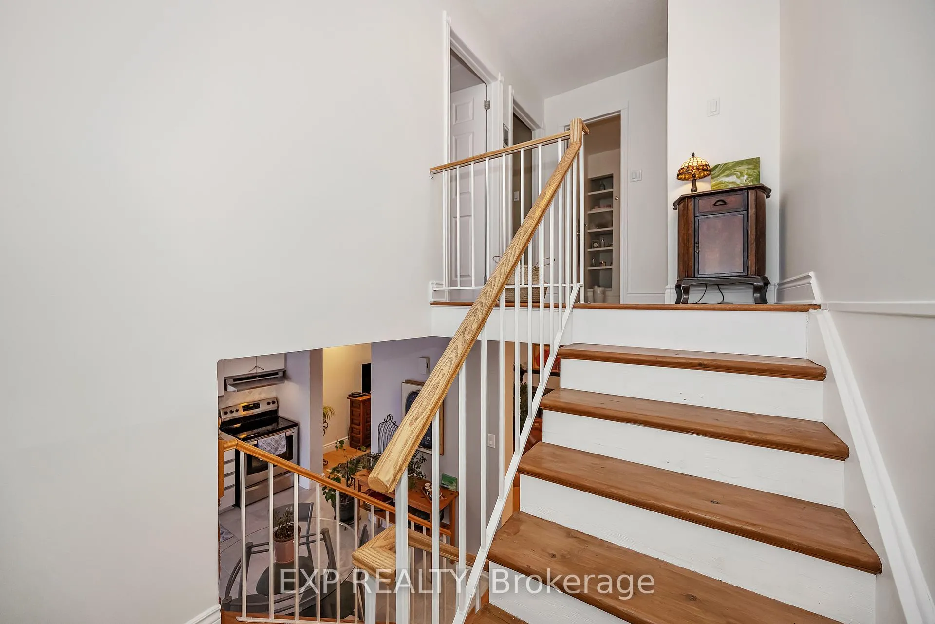 Photo 16 of 48 Castlegreen Private, Ottawa, Hunt Club Park/Greenboro — HOMEH