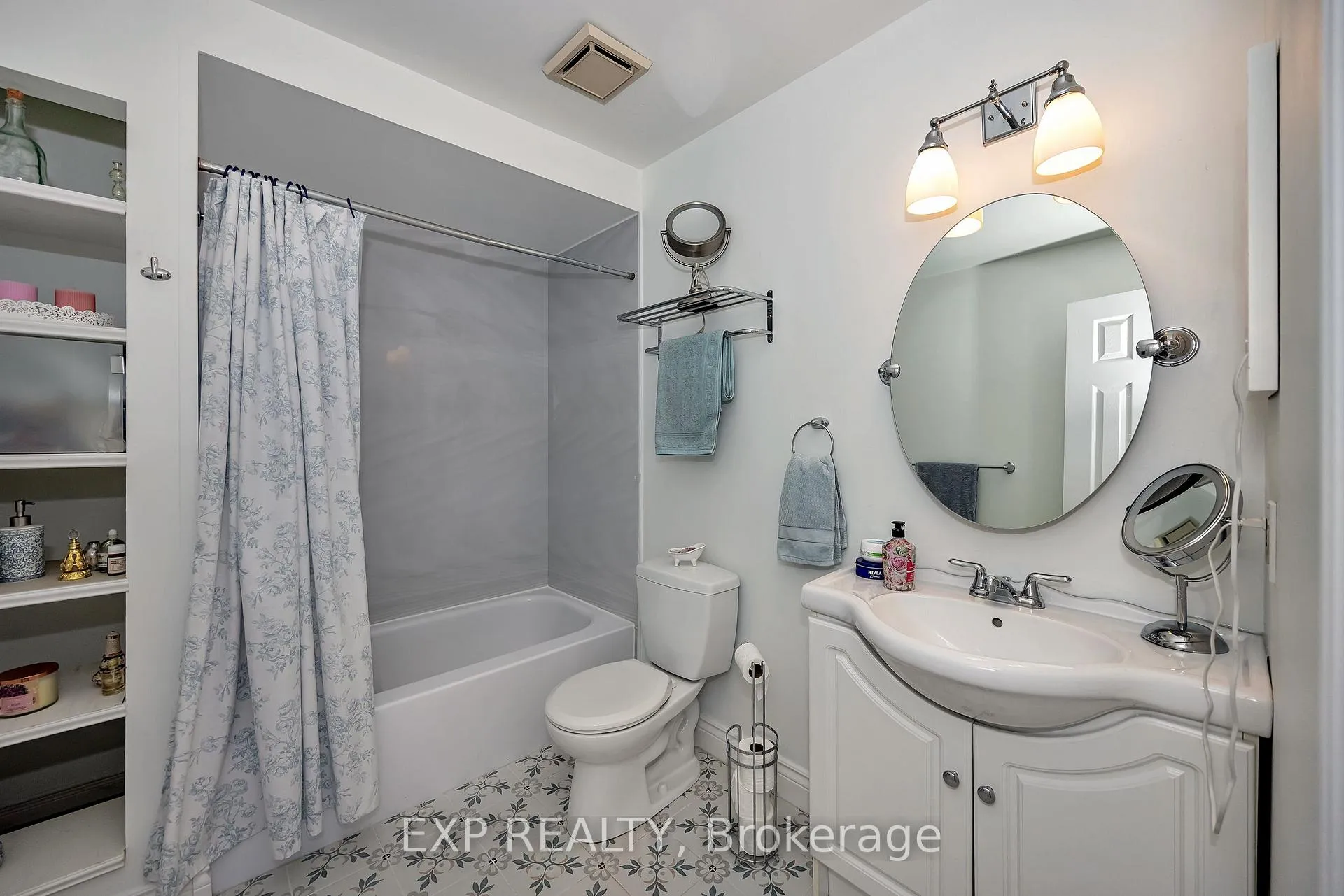 Photo 19 of 48 Castlegreen Private, Ottawa, Hunt Club Park/Greenboro — HOMEH