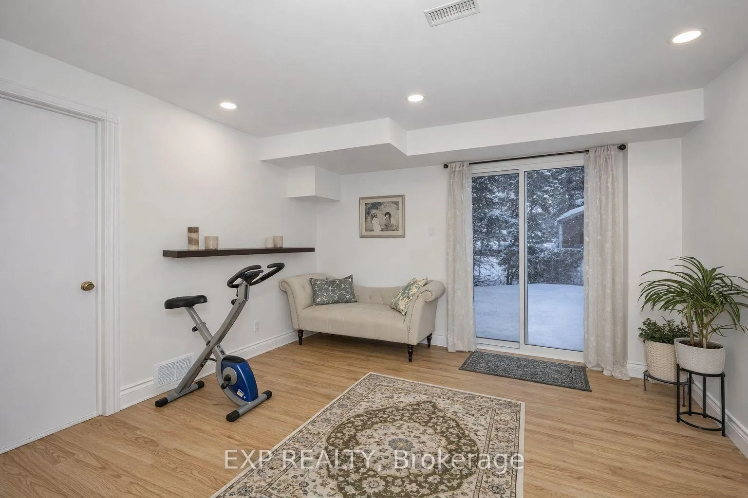 Photo 22 of 48 Castlegreen Private, Ottawa, Hunt Club Park/Greenboro — HOMEH