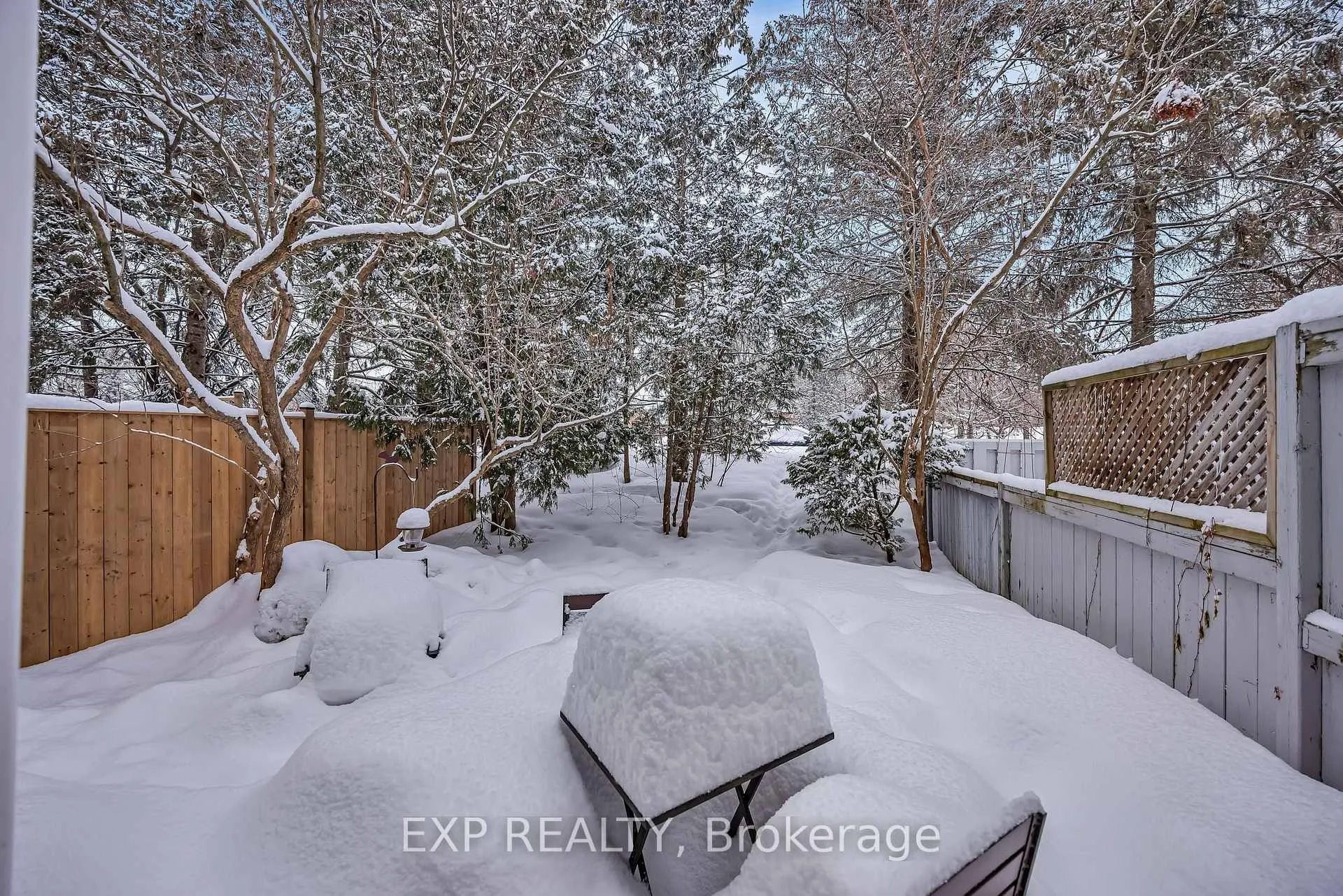 Photo 23 of 48 Castlegreen Private, Ottawa, Hunt Club Park/Greenboro — HOMEH