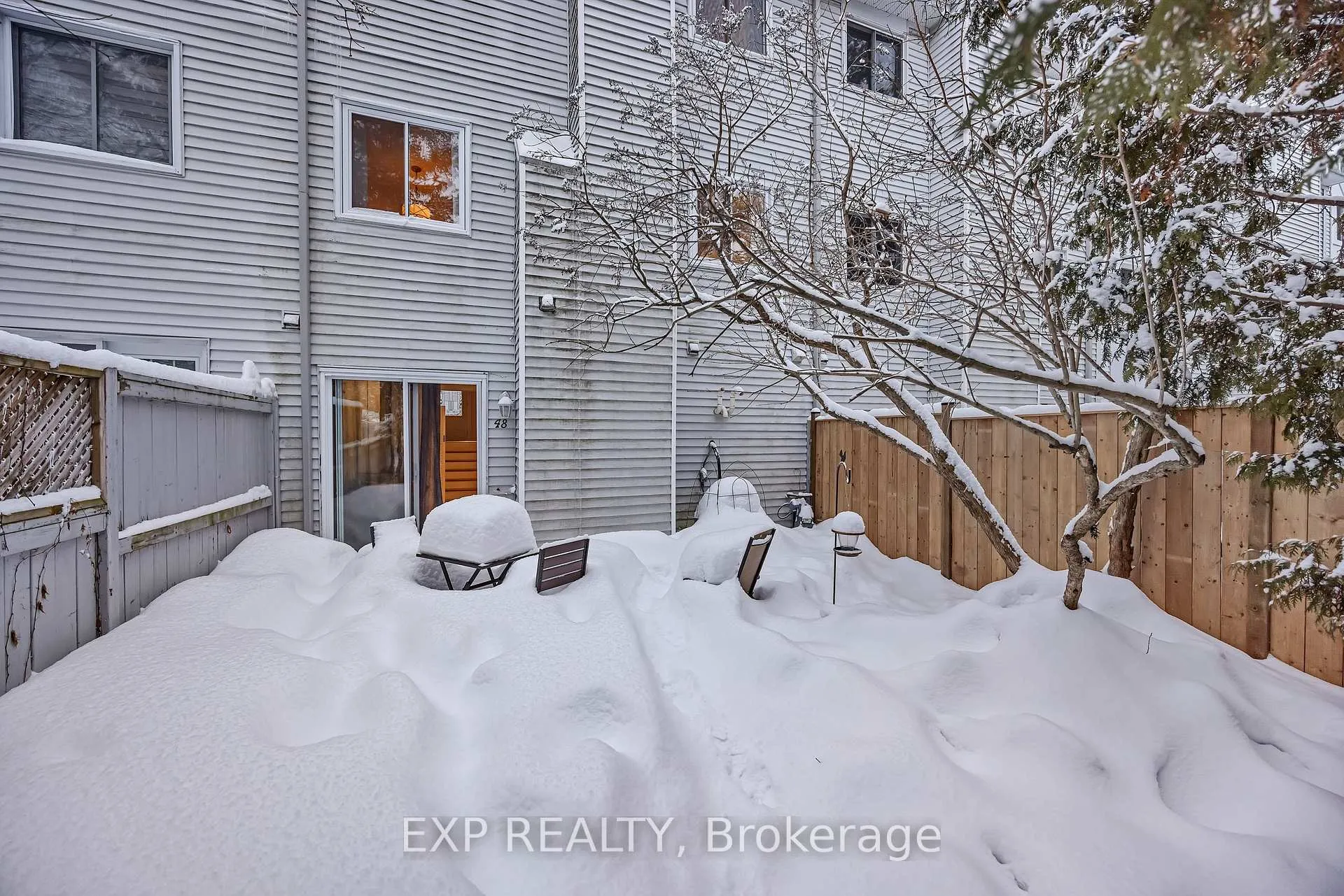 Photo 24 of 48 Castlegreen Private, Ottawa, Hunt Club Park/Greenboro — HOMEH