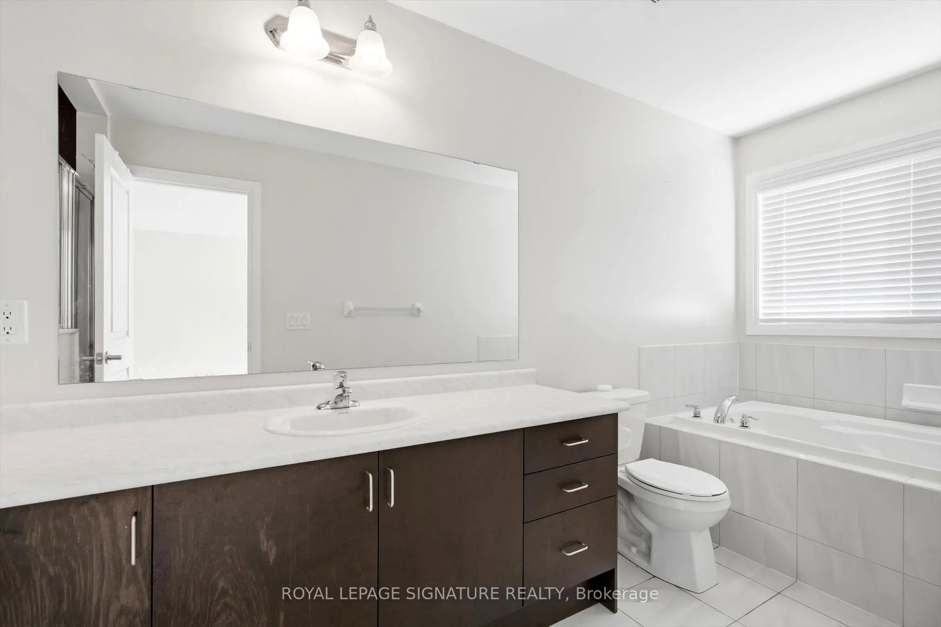 Photo 16 of 4094 Canby Street, Lincoln, Beamsville — HOMEH