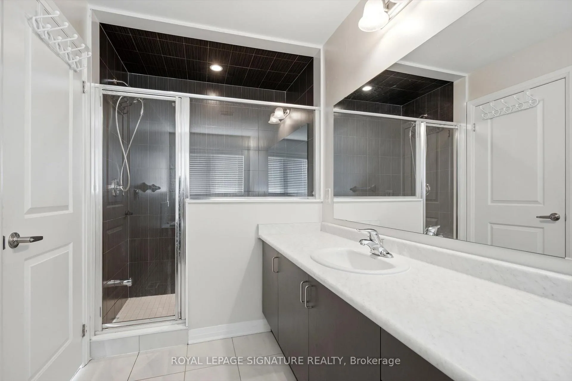 Photo 17 of 4094 Canby Street, Lincoln, Beamsville — HOMEH