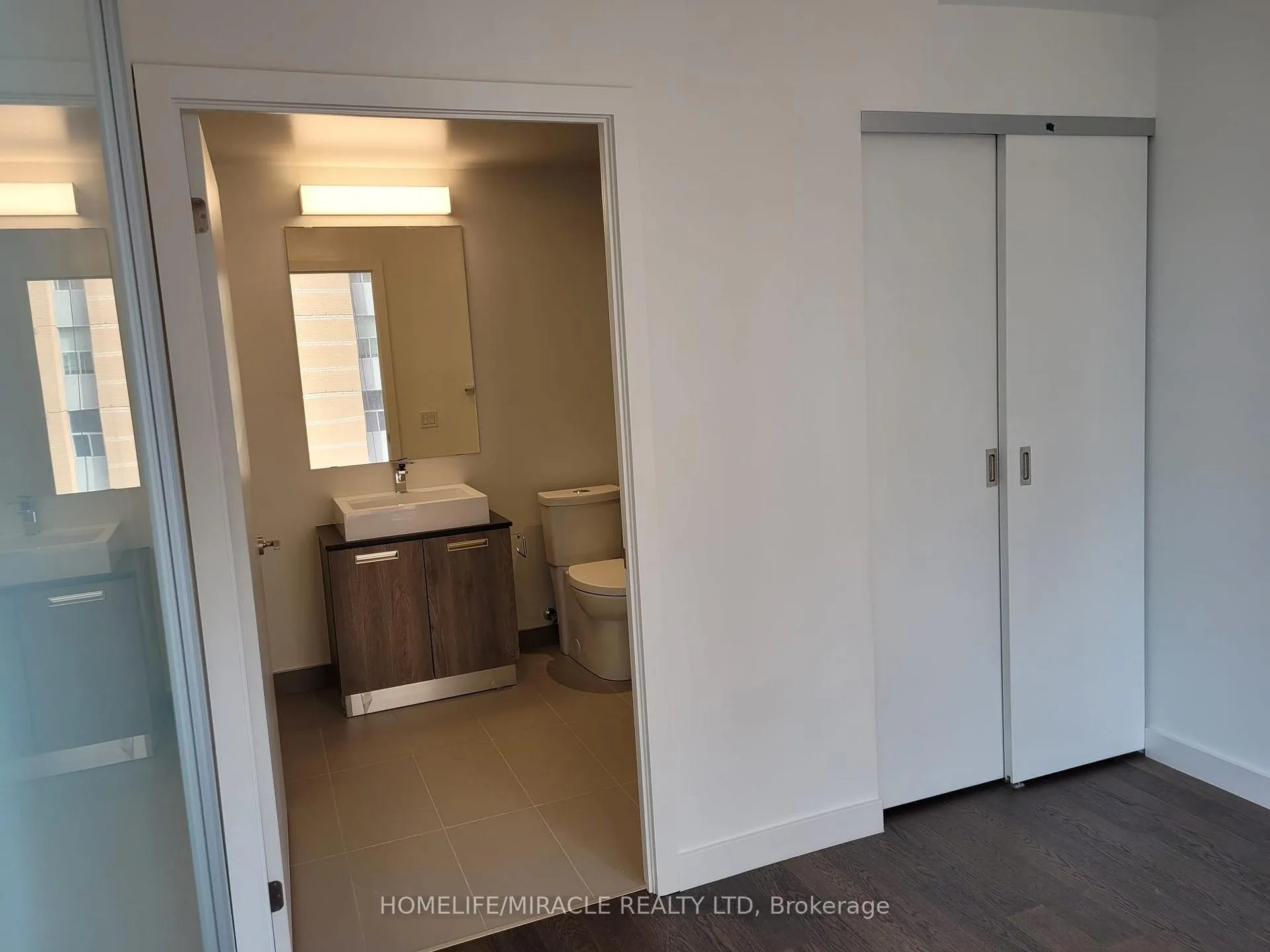 Photo 10 of Unit 801, 2A Church Street, Toronto, Waterfront Communities — HOMEH