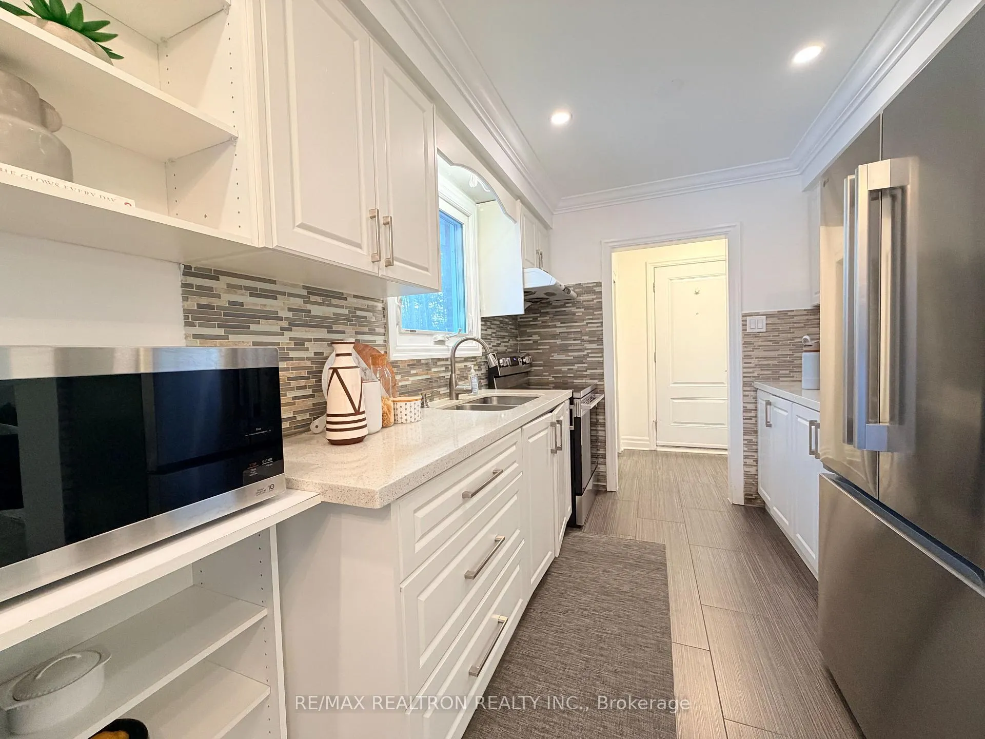 Photo 11 of 19 Shoreview Drive, Scarborough, West Hill — HOMEH