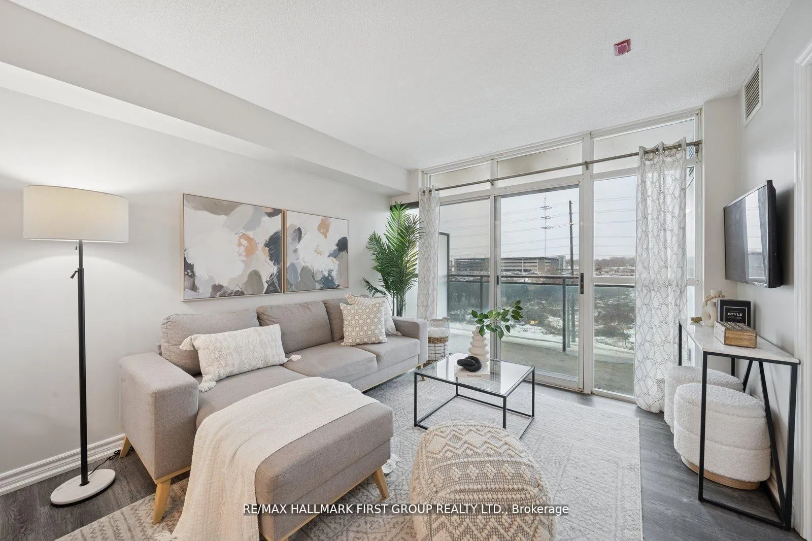 Photo 8 of Unit 406, 1600 Charles Street, Whitby, Port Whitby — HOMEH