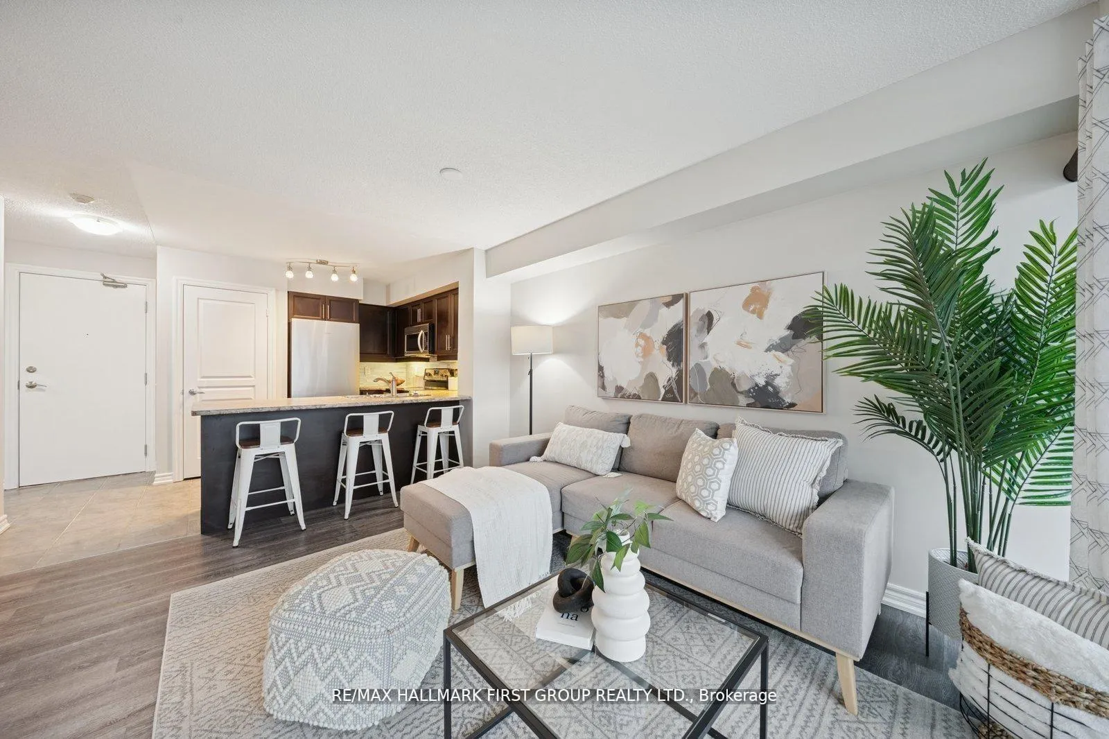Photo 10 of Unit 406, 1600 Charles Street, Whitby, Port Whitby — HOMEH