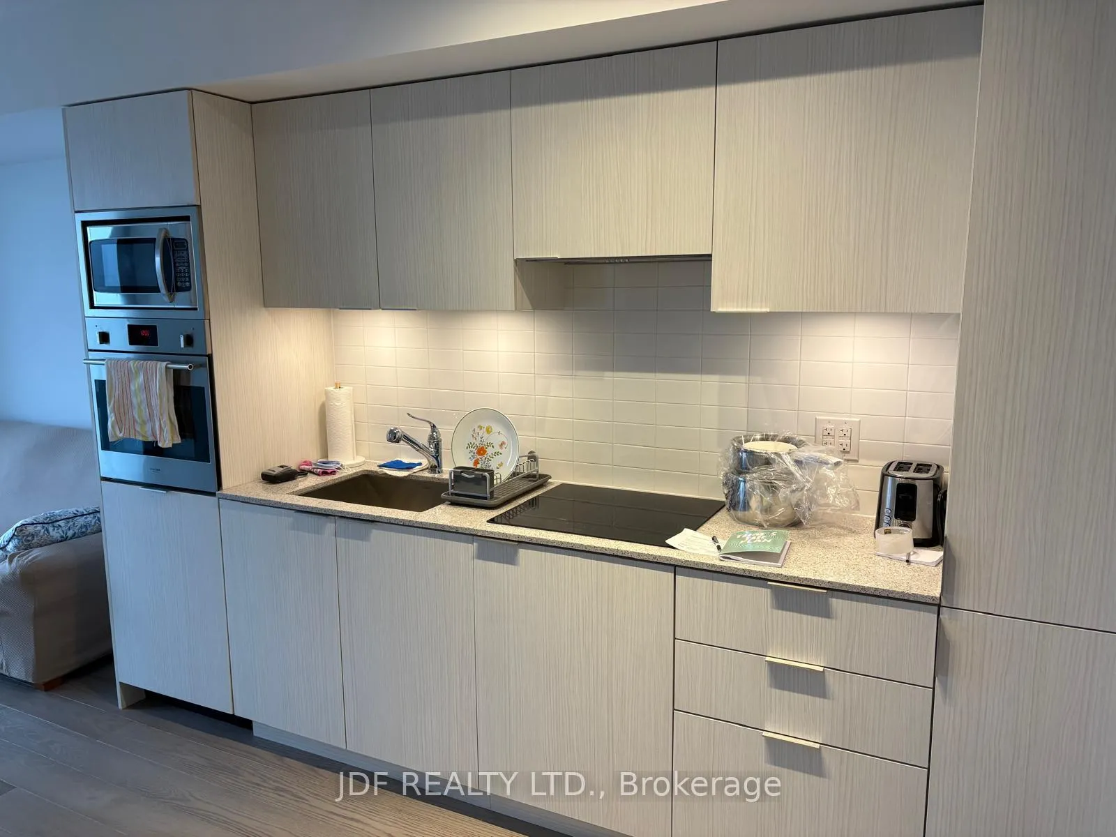 Photo 8 of Unit 2709, 11 Wellesley Street W, Toronto, Bay Street Corridor — HOMEH