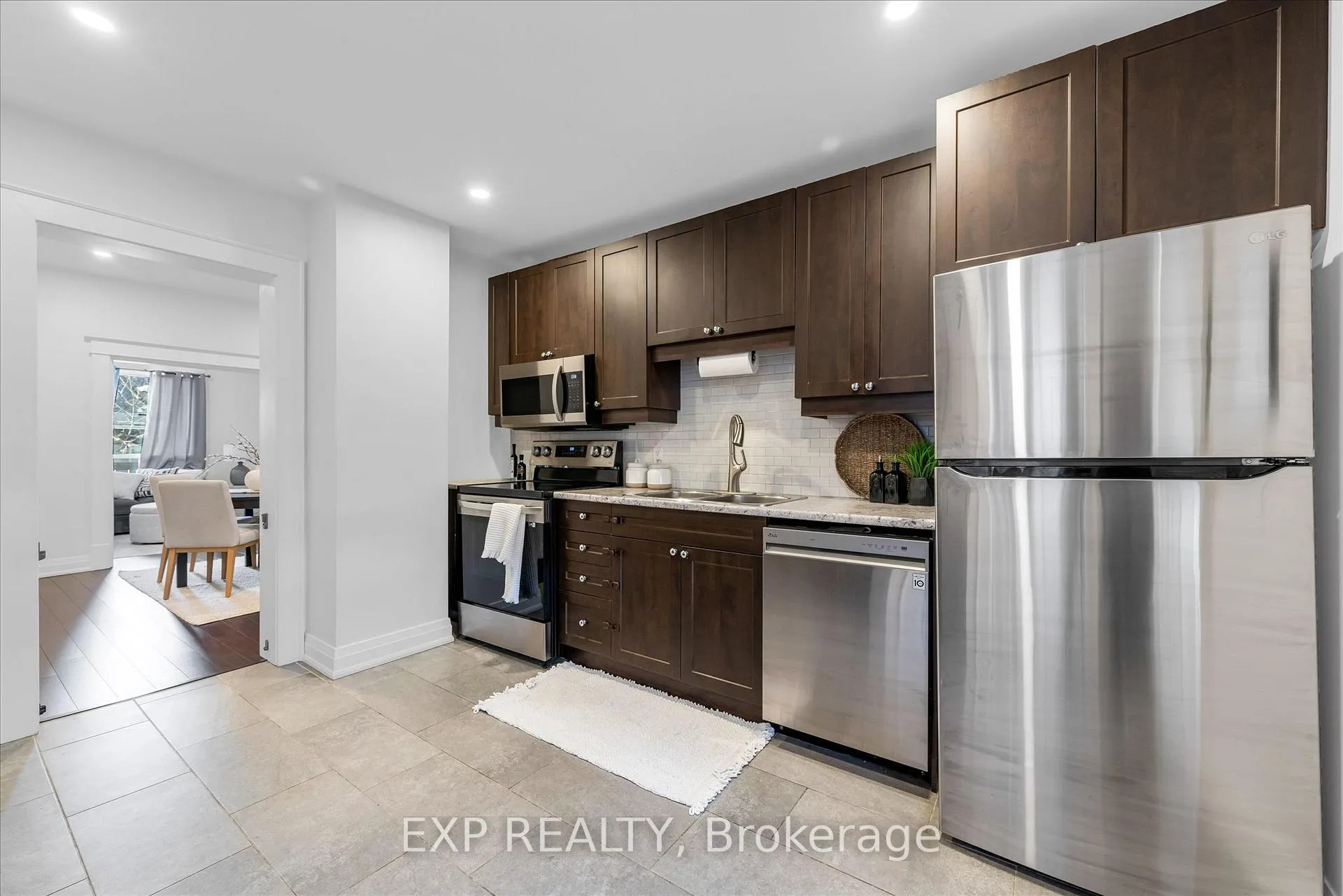 Photo 13 of 21 East 21st Street, Hamilton, Eastmount — HOMEH