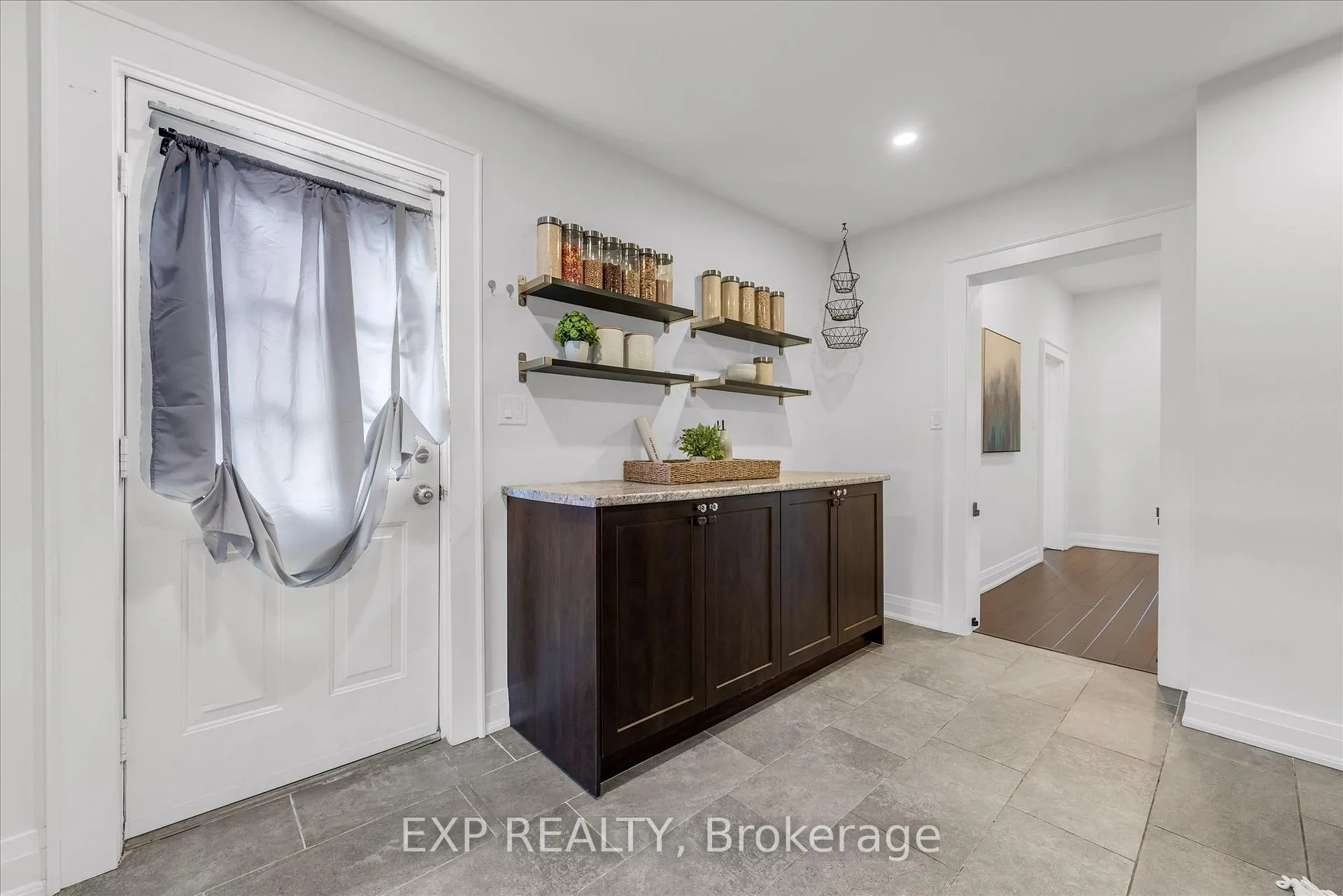 Photo 14 of 21 East 21st Street, Hamilton, Eastmount — HOMEH