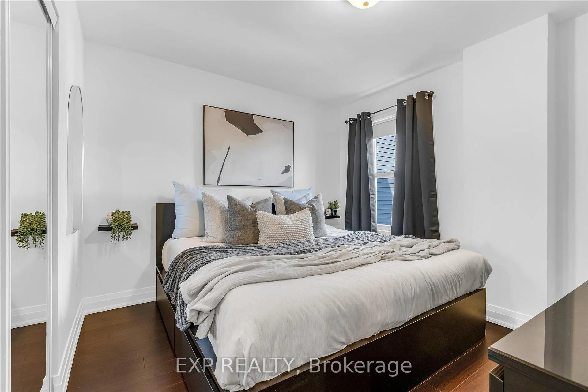 Photo 19 of 21 East 21st Street, Hamilton, Eastmount — HOMEH