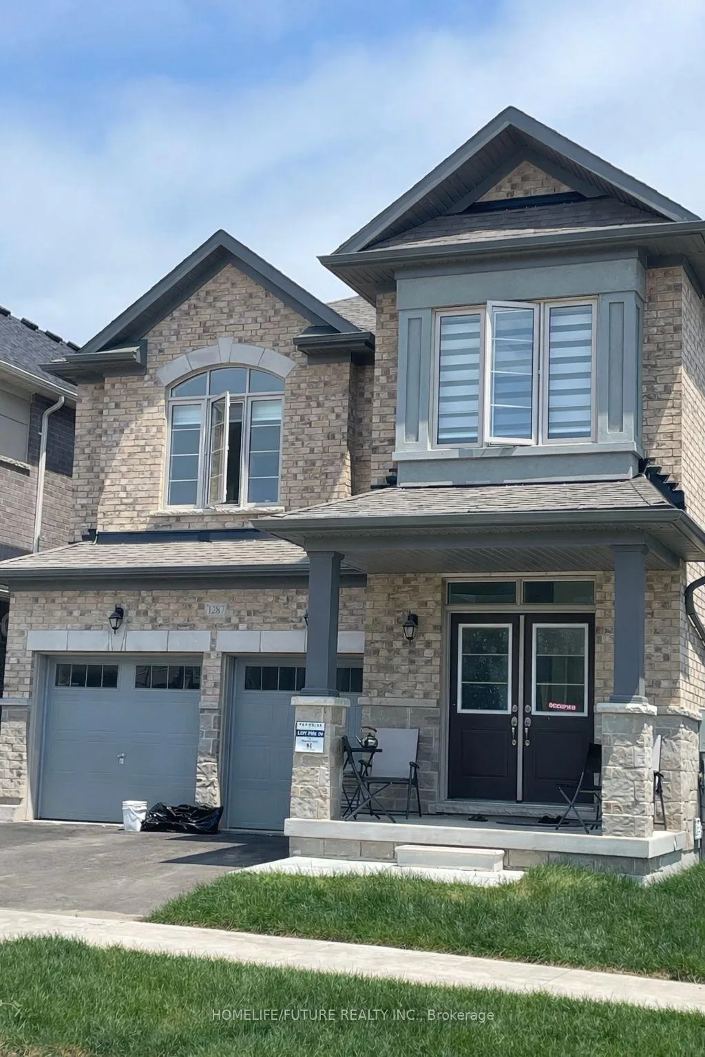 Front of 1287 Plymouth Drive