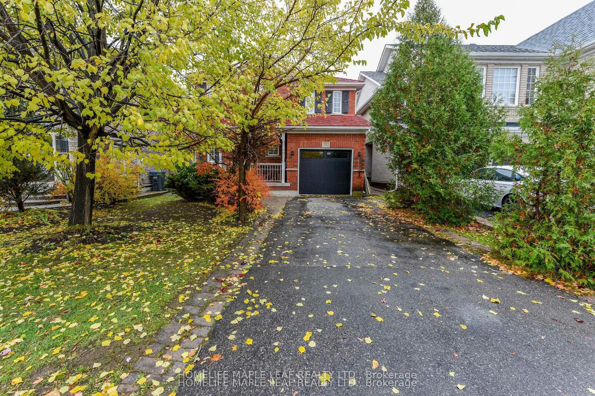Photo 3 of 250 Brisdale Drive, Brampton, Fletcher's Meadow — HOMEH