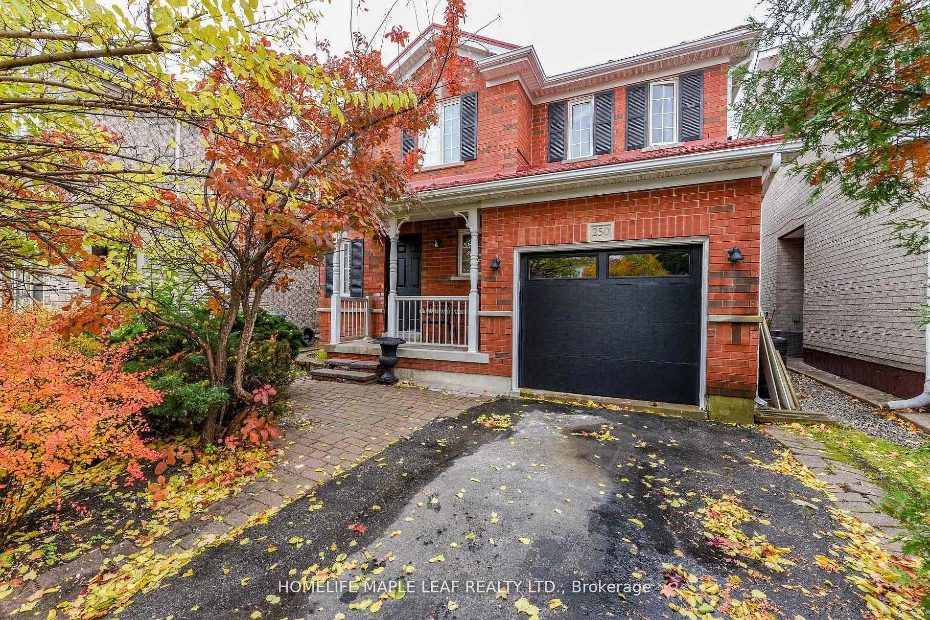 Photo 4 of 250 Brisdale Drive, Brampton, Fletcher's Meadow — HOMEH