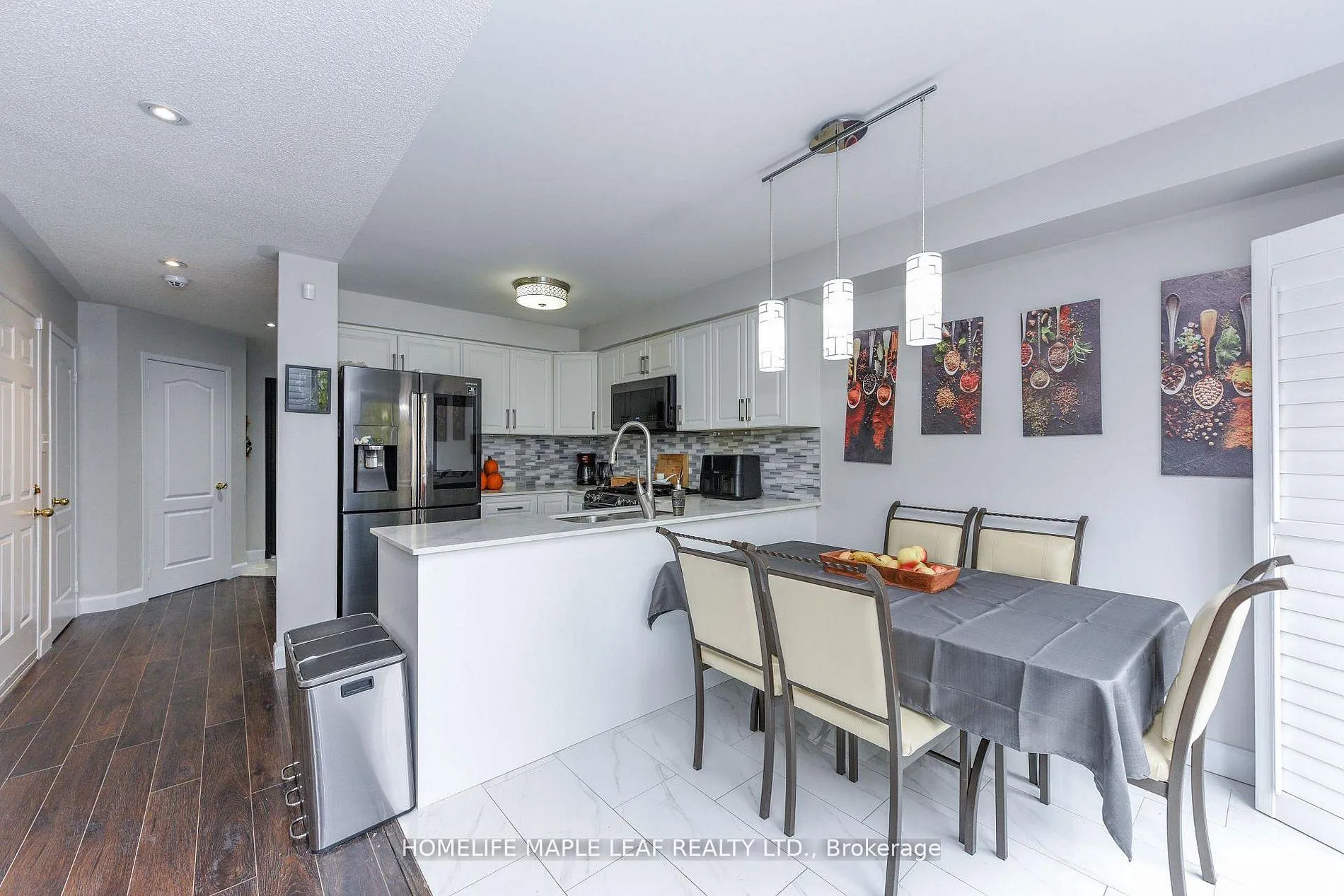Photo 12 of 250 Brisdale Drive, Brampton, Fletcher's Meadow — HOMEH